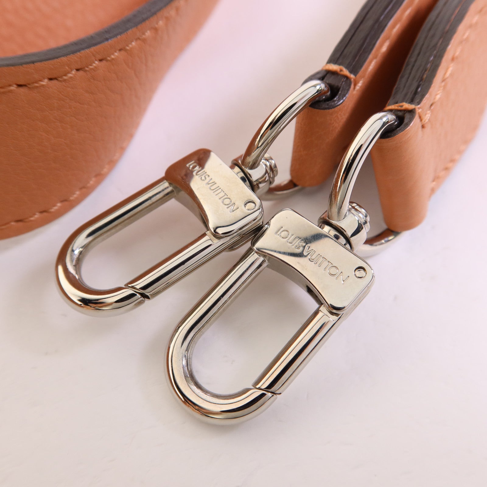 LOUIS VUITTON 牛皮皮革Selene銀扣手挽肩背兩用袋