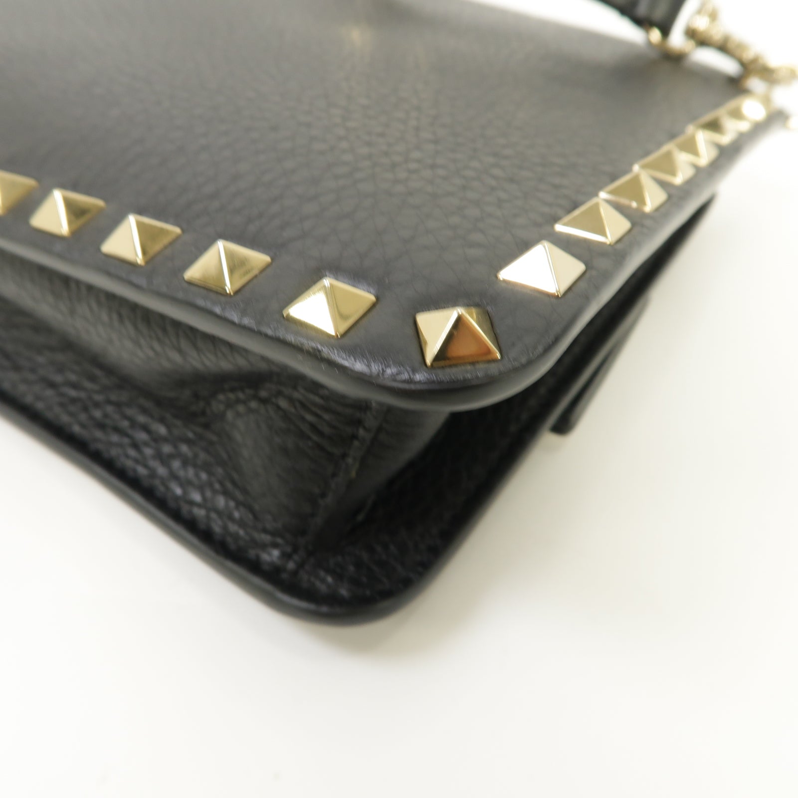 Valentino 牛皮皮革Garavani Rockstud金扣肩背袋黑色