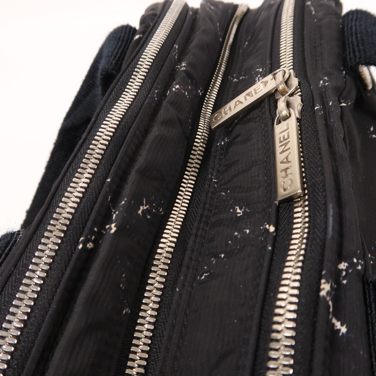 CHANEL 尼龍Hand Bag銀扣手挽袋