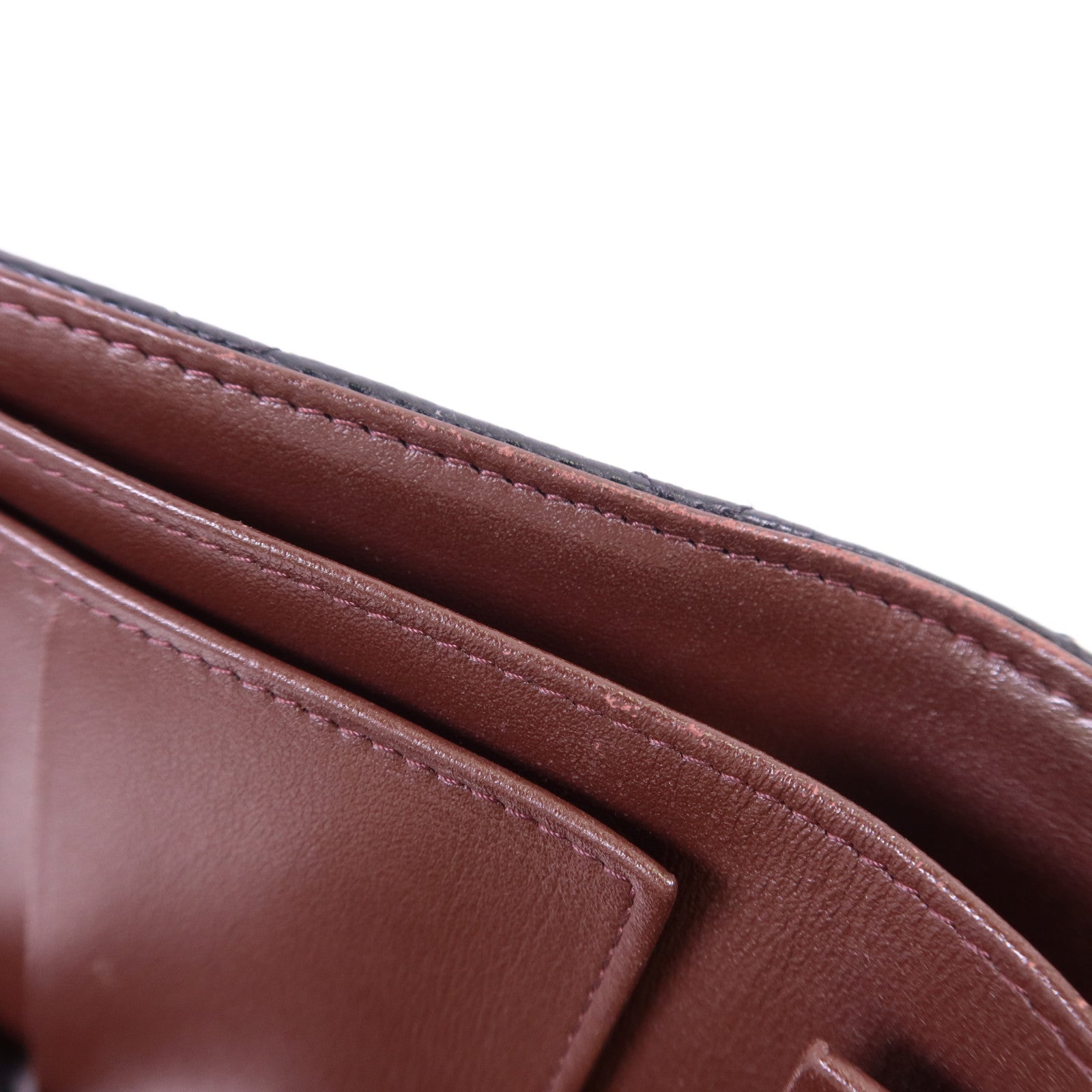 CHANEL 牛皮皮革Trifold Wallet金扣錢包