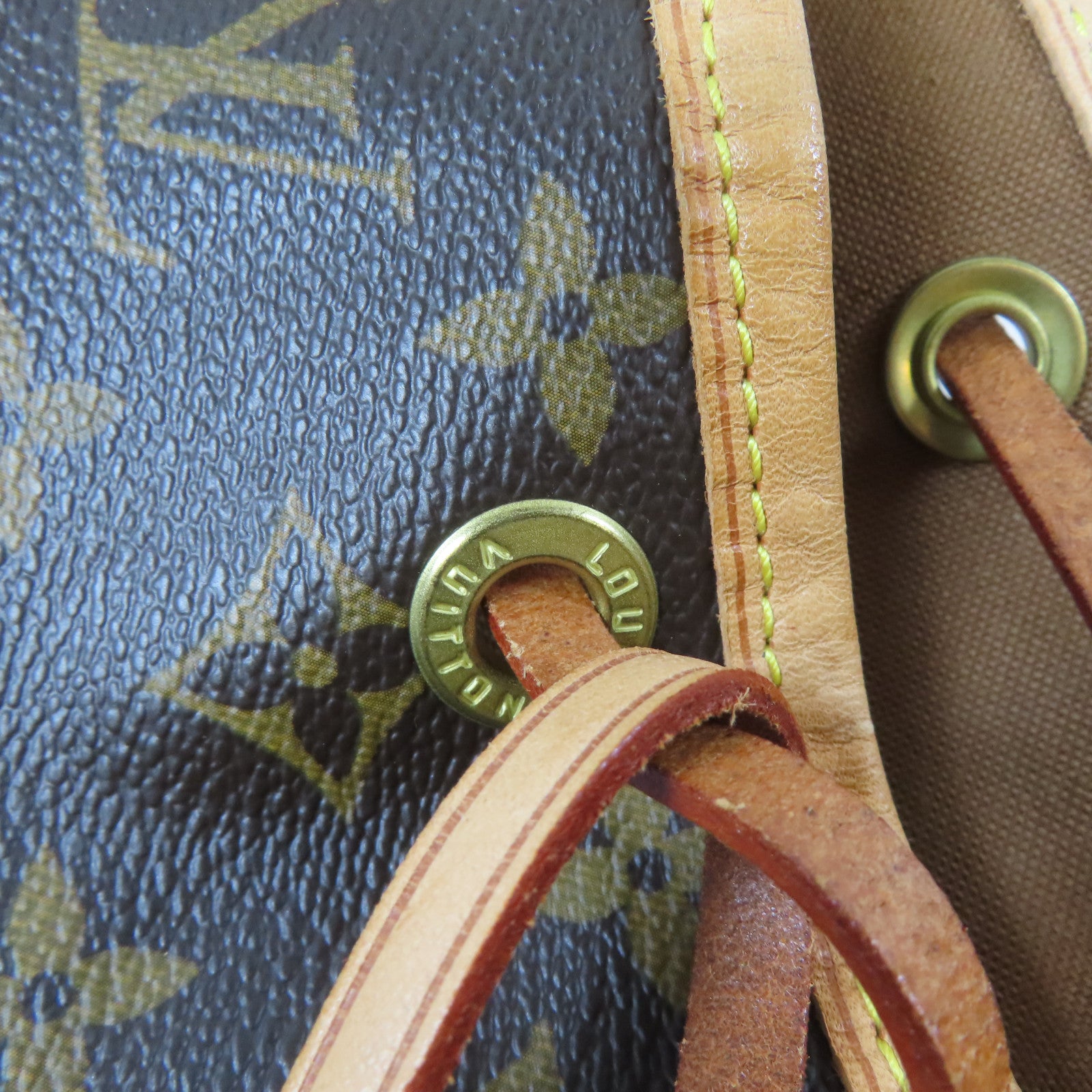 LOUIS VUITTON Monogram Petit Noe金扣肩背袋啡色