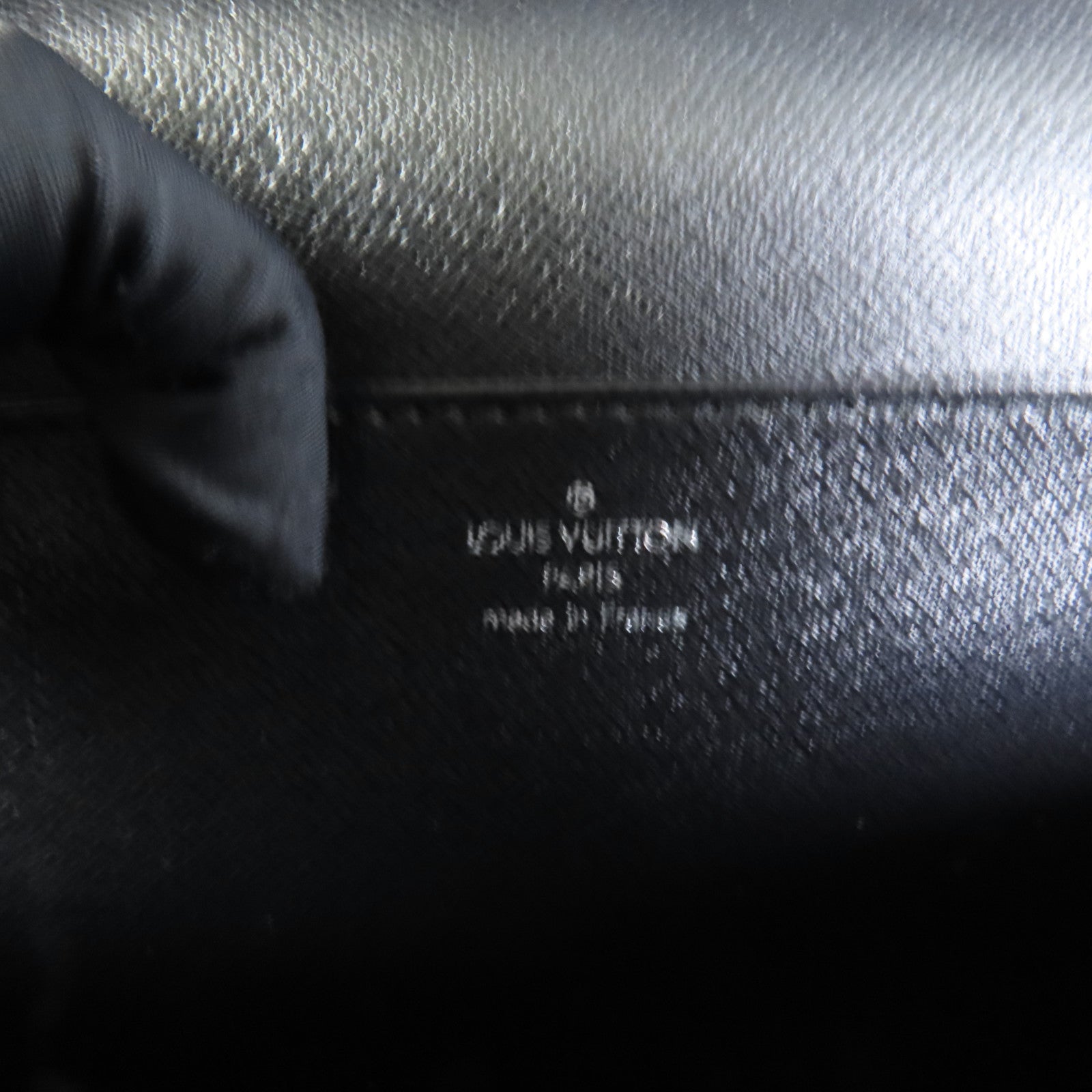 LOUIS VUITTON Taiga Laguito Business Bag銀扣公事包