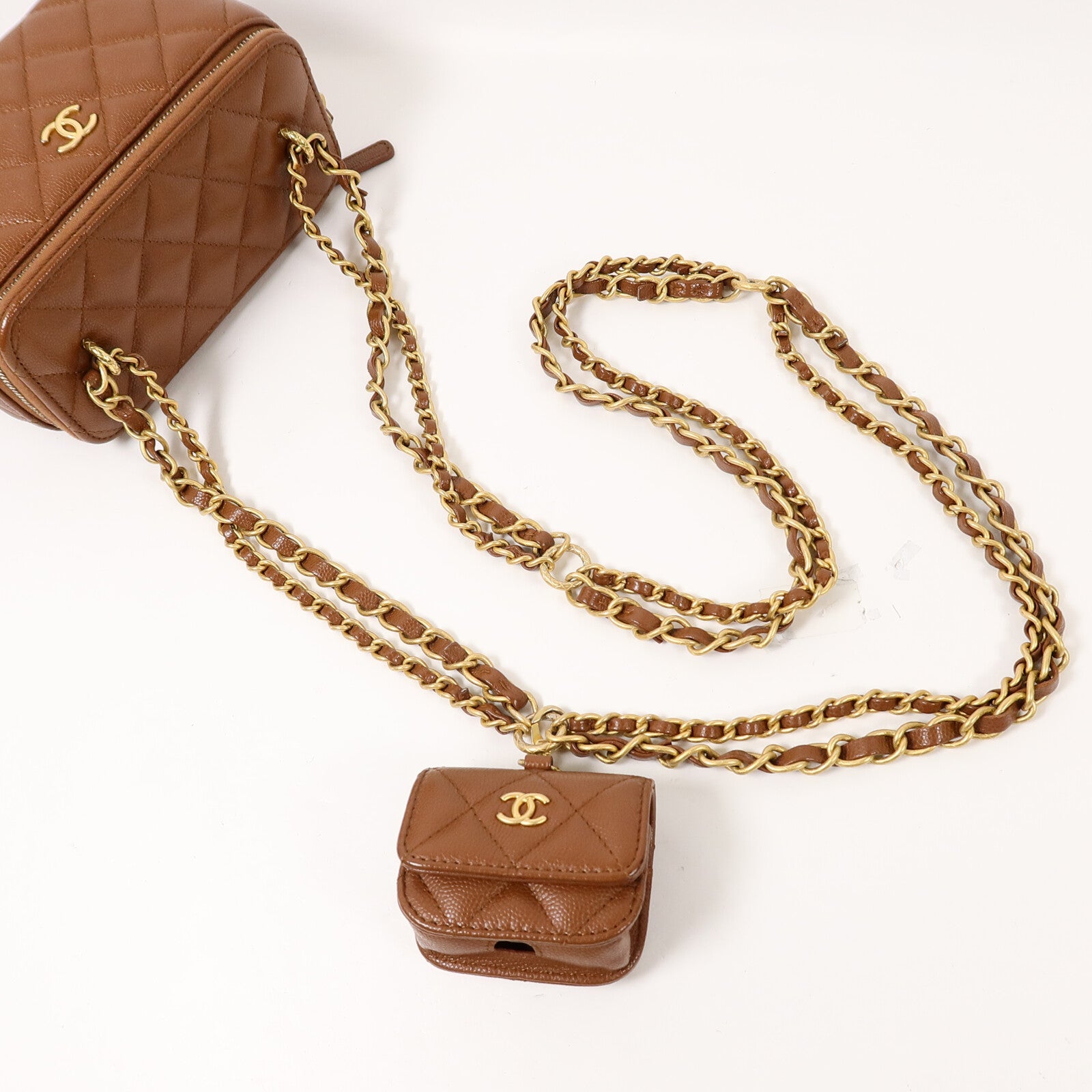 CHANEL 牛皮皮革Vanity Case鏈帶肩背袋