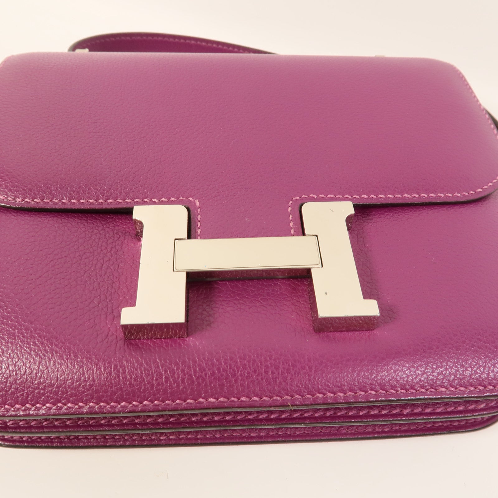 HERMES Evercolor皮革Constance Mini肩背袋Anemone