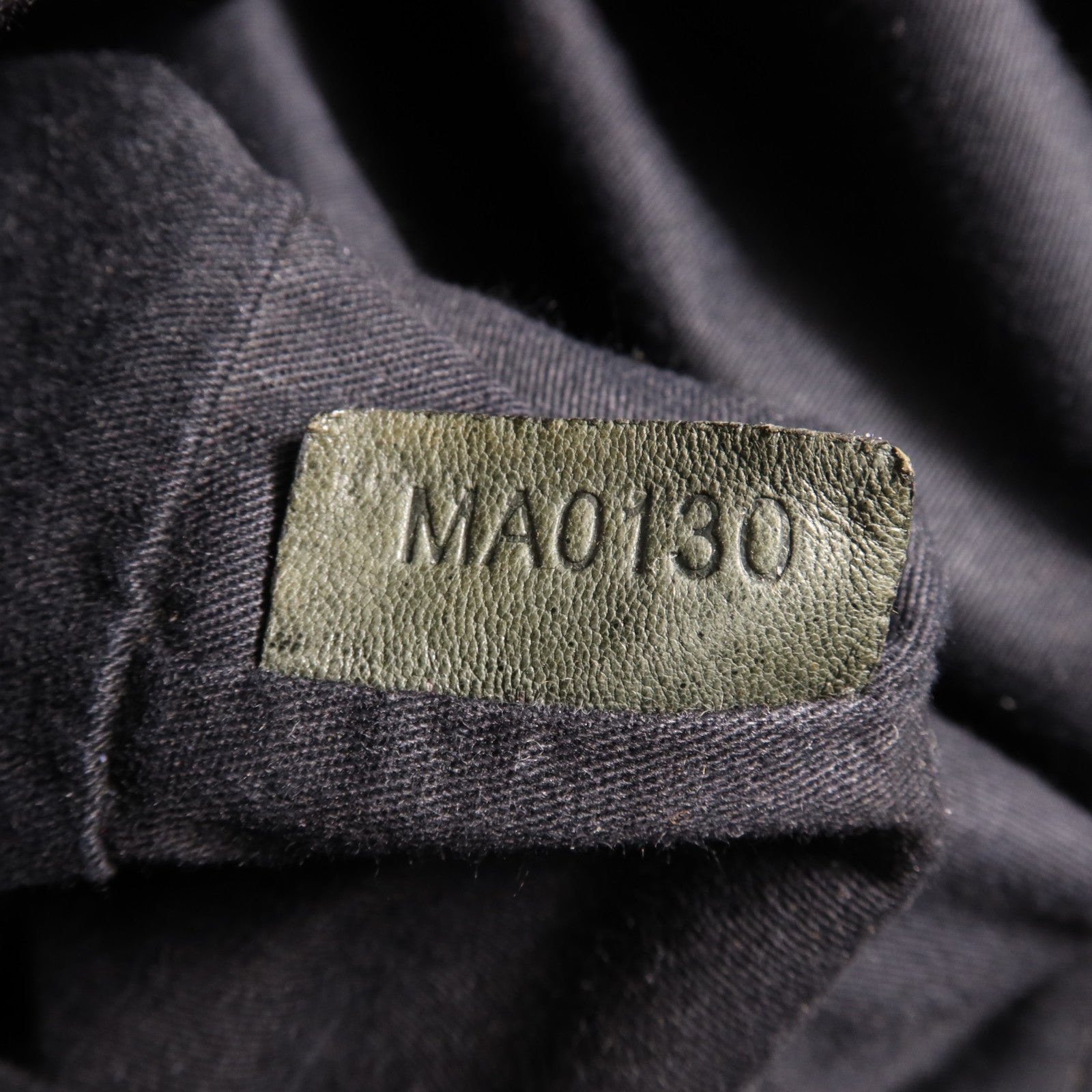 GIVENCHY 牛皮皮革Tote Bag金扣手挽袋