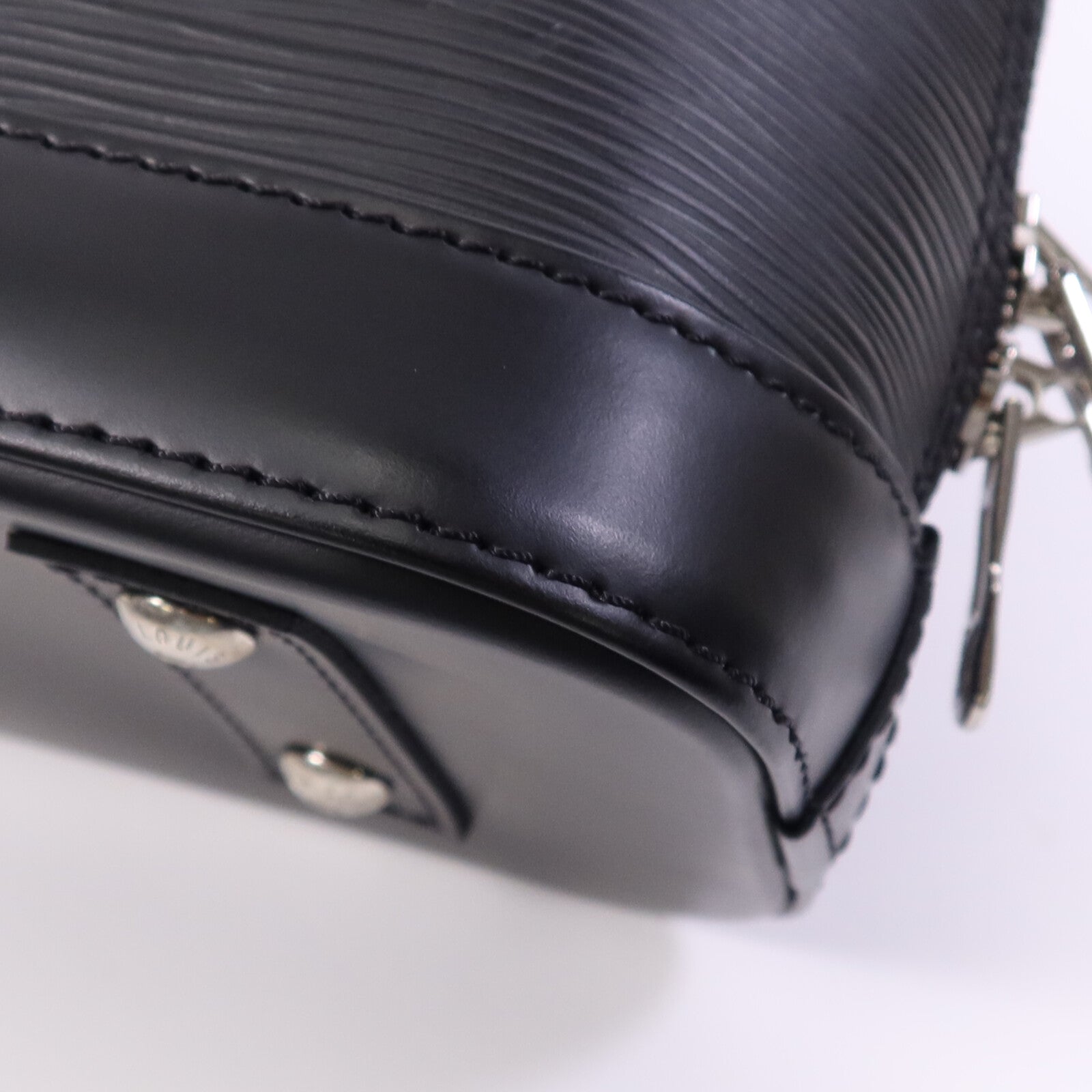 LOUIS VUITTON Epi Alma BB銀扣手挽肩背兩用袋