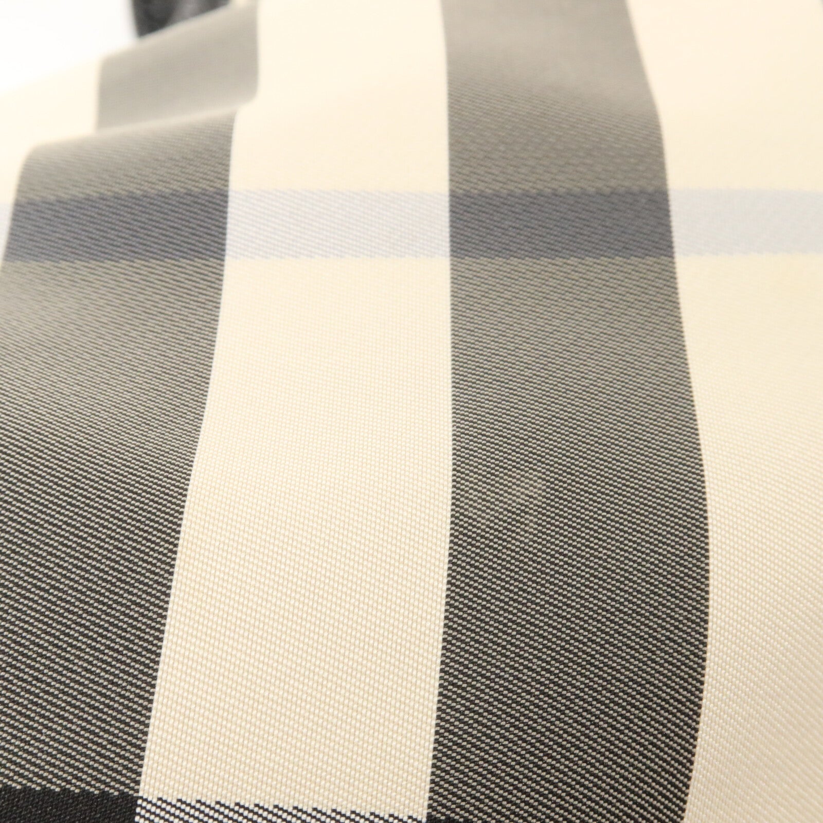 BURBERRY 尼龍/漆皮皮革Hand Bag手挽袋