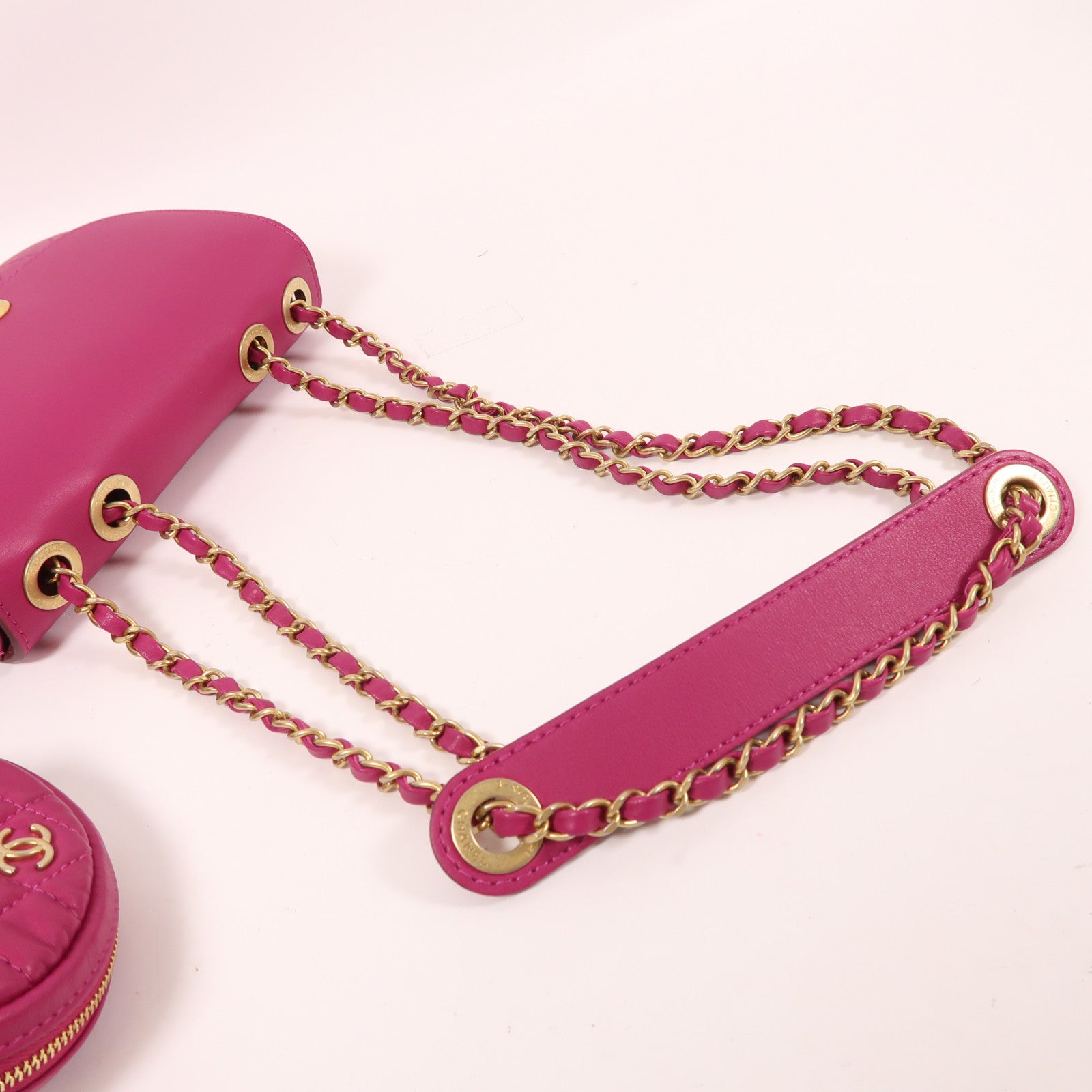 CHANEL 牛皮皮革Shoulder Bag金扣鏈帶肩背袋