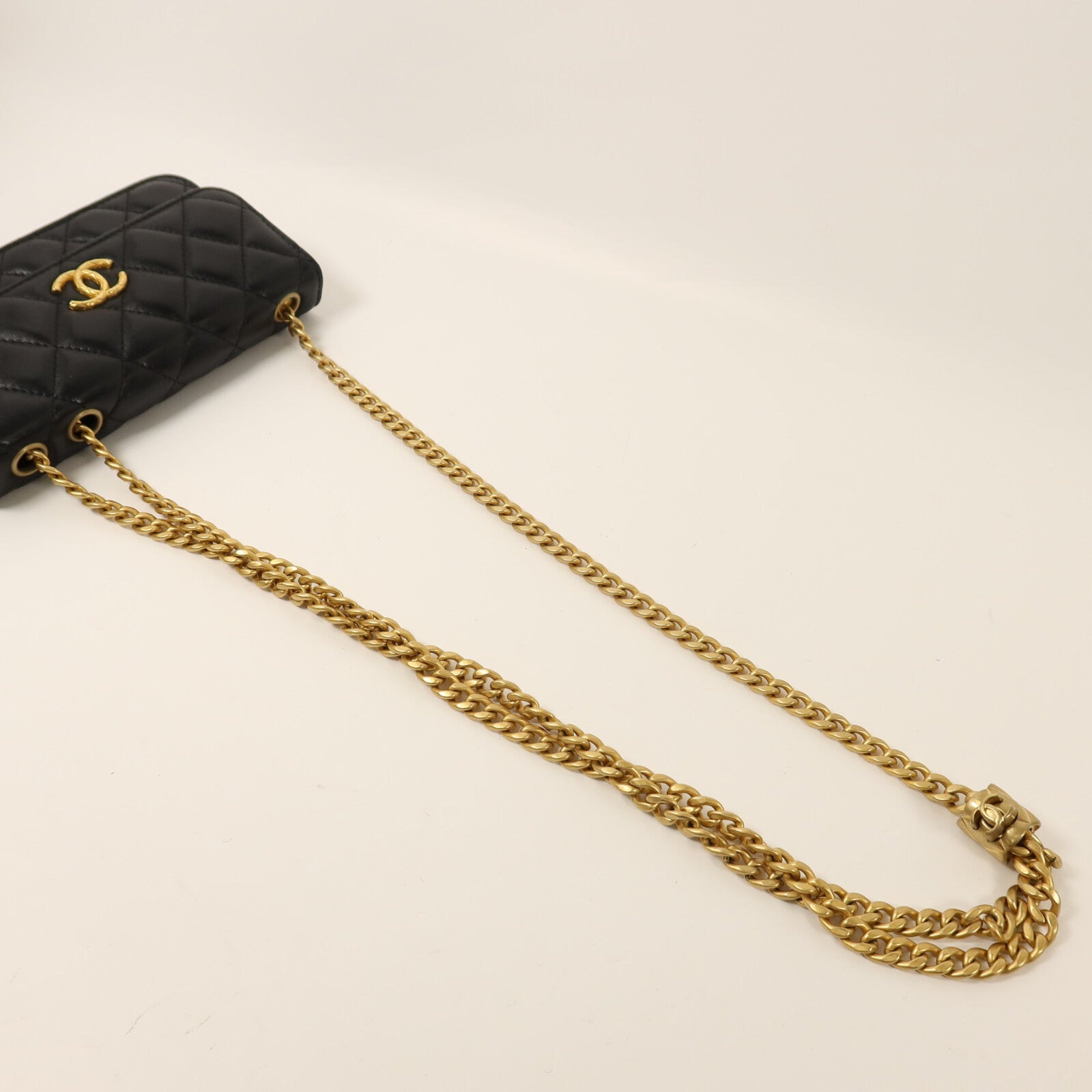 CHANEL 羊皮皮革Chain Shoulder金扣鏈帶肩背袋