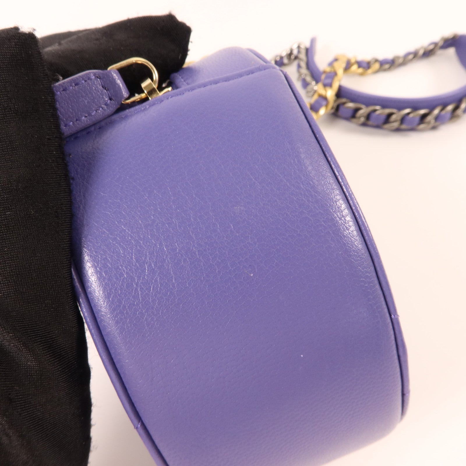 CHANEL 羊皮皮革Chanel 19 Round Clutch With Chain鏈帶肩背袋