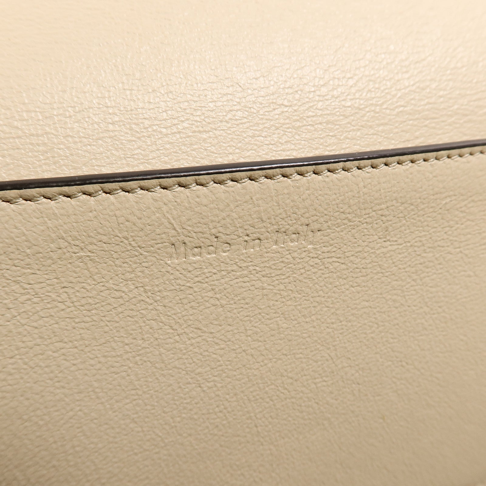CELINE 牛皮皮革Frame Medium肩背袋