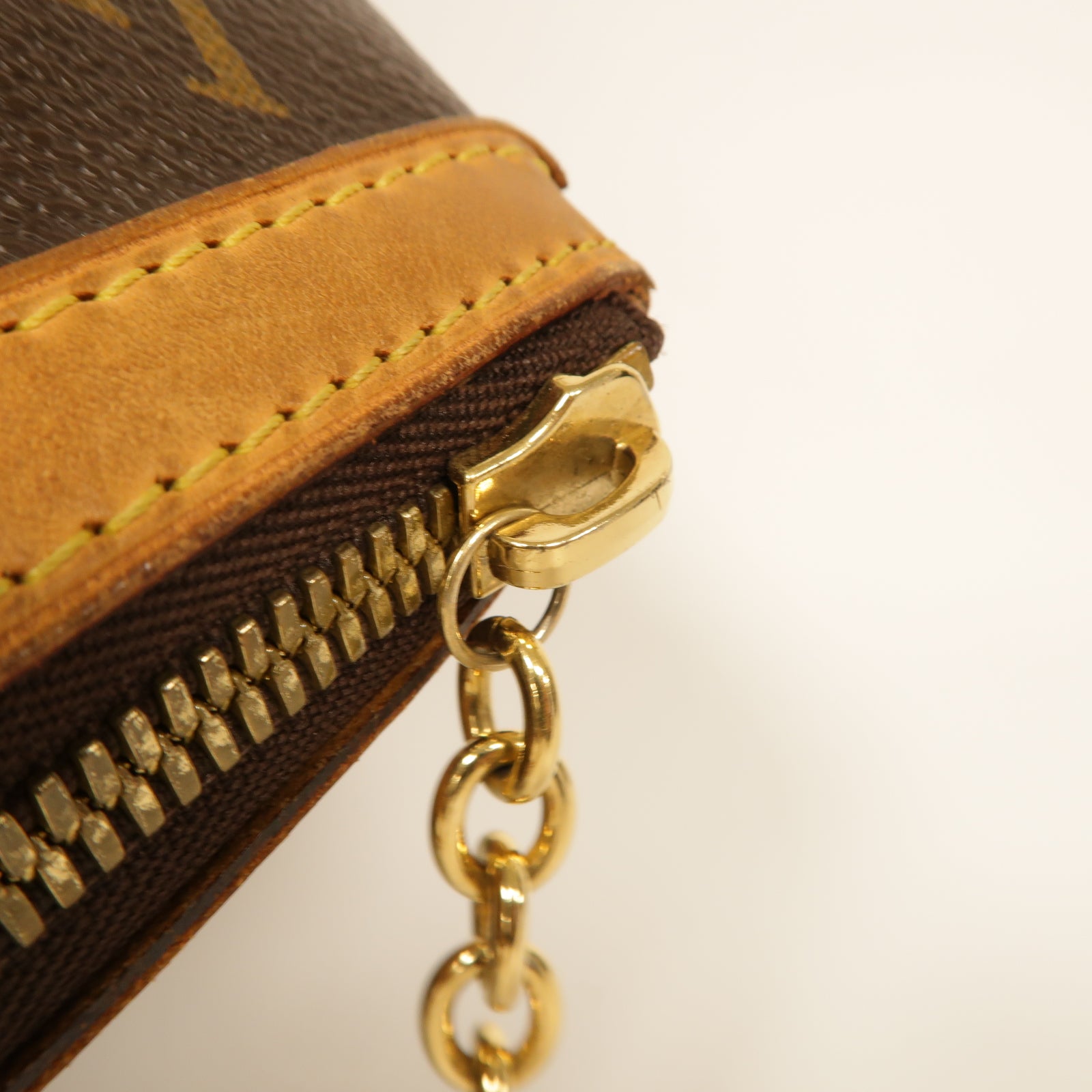 LOUIS VUITTON **【激減優惠】Monogram Tivoli GM金扣手挽袋啡色