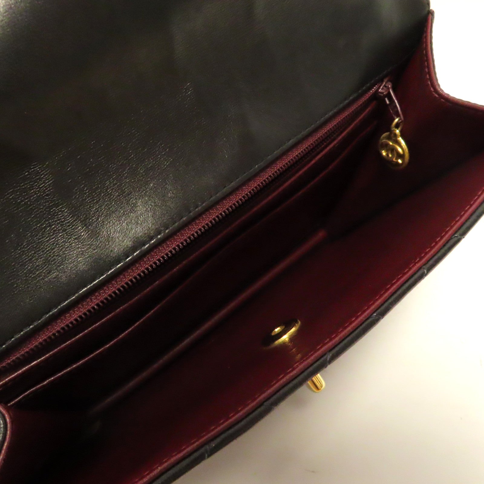 CHANEL 【激減優惠】菱格羊皮皮革Vintage Chanel金扣肩背袋啡色