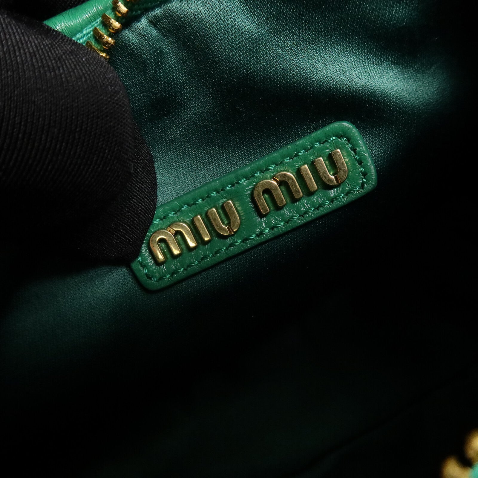 Miu Miu 牛皮皮革Wander Matelasse手挽肩背兩用袋