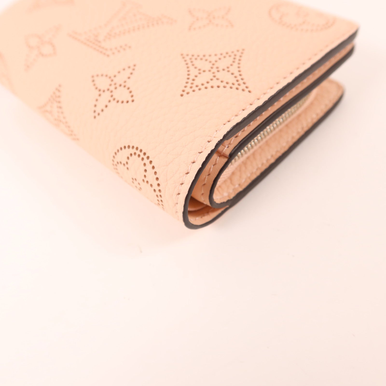 LOUIS VUITTON Mahina Clea Wallet銀扣錢包