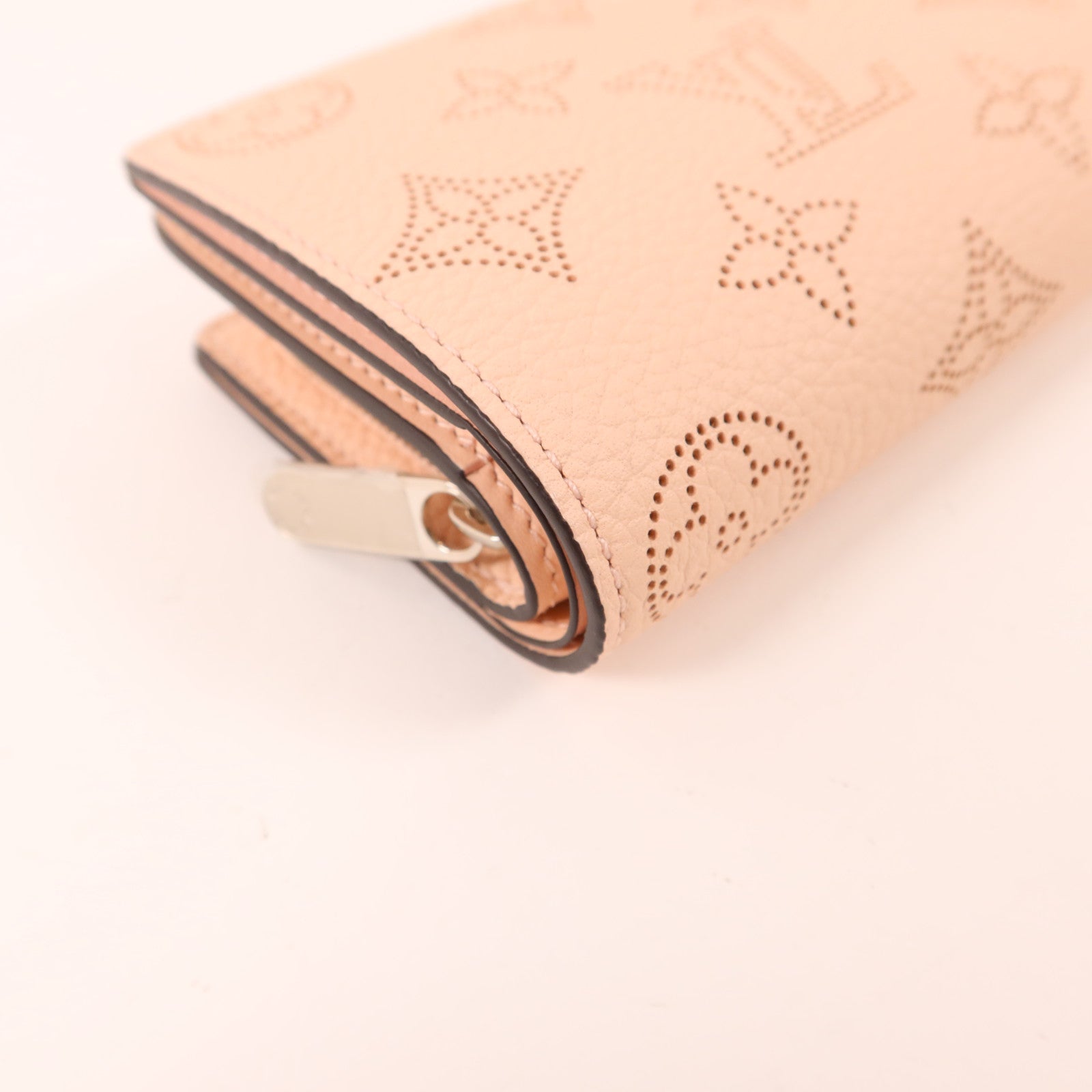 LOUIS VUITTON Mahina Clea Wallet銀扣錢包