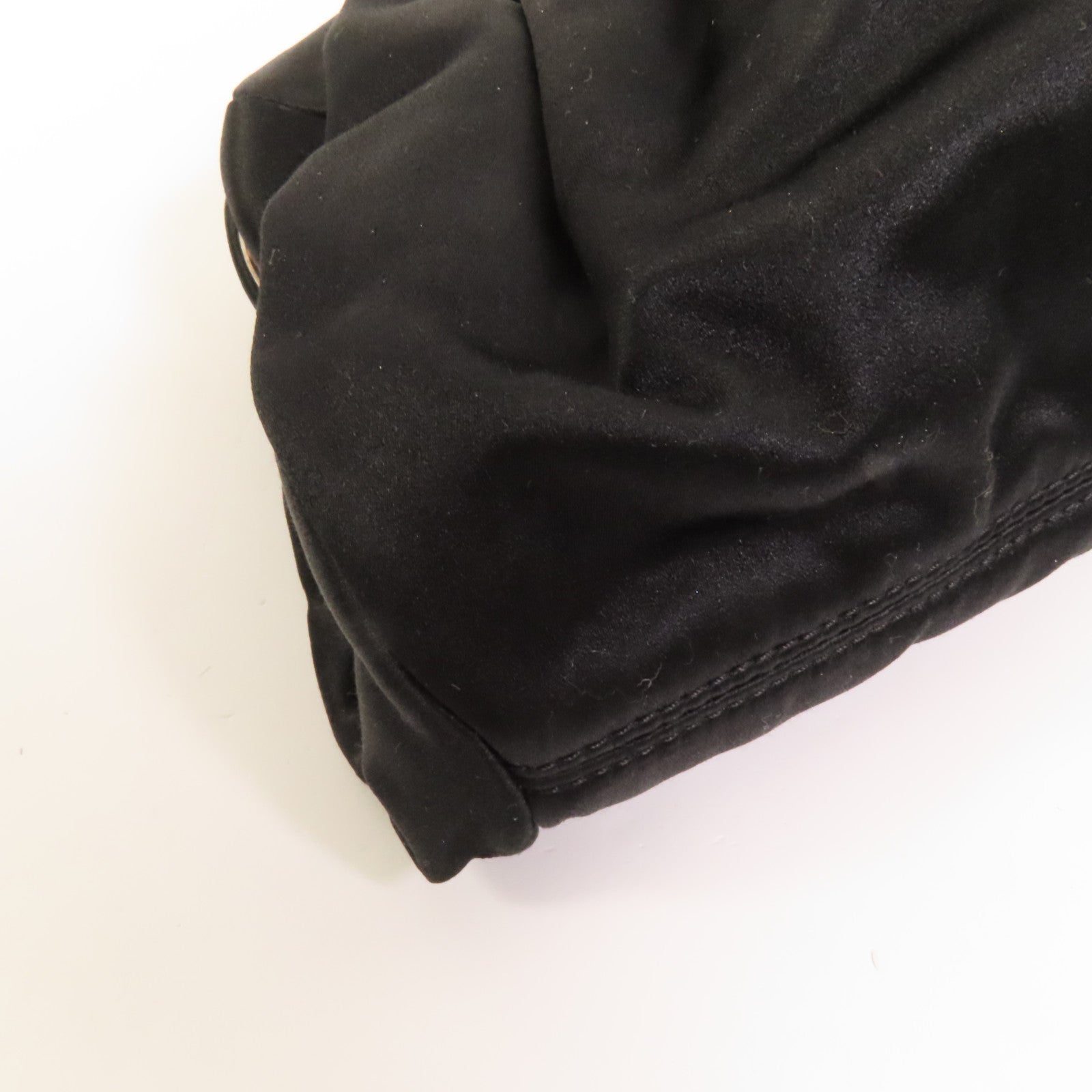 CHANEL Satin Vintage Handbag銀扣手挽袋