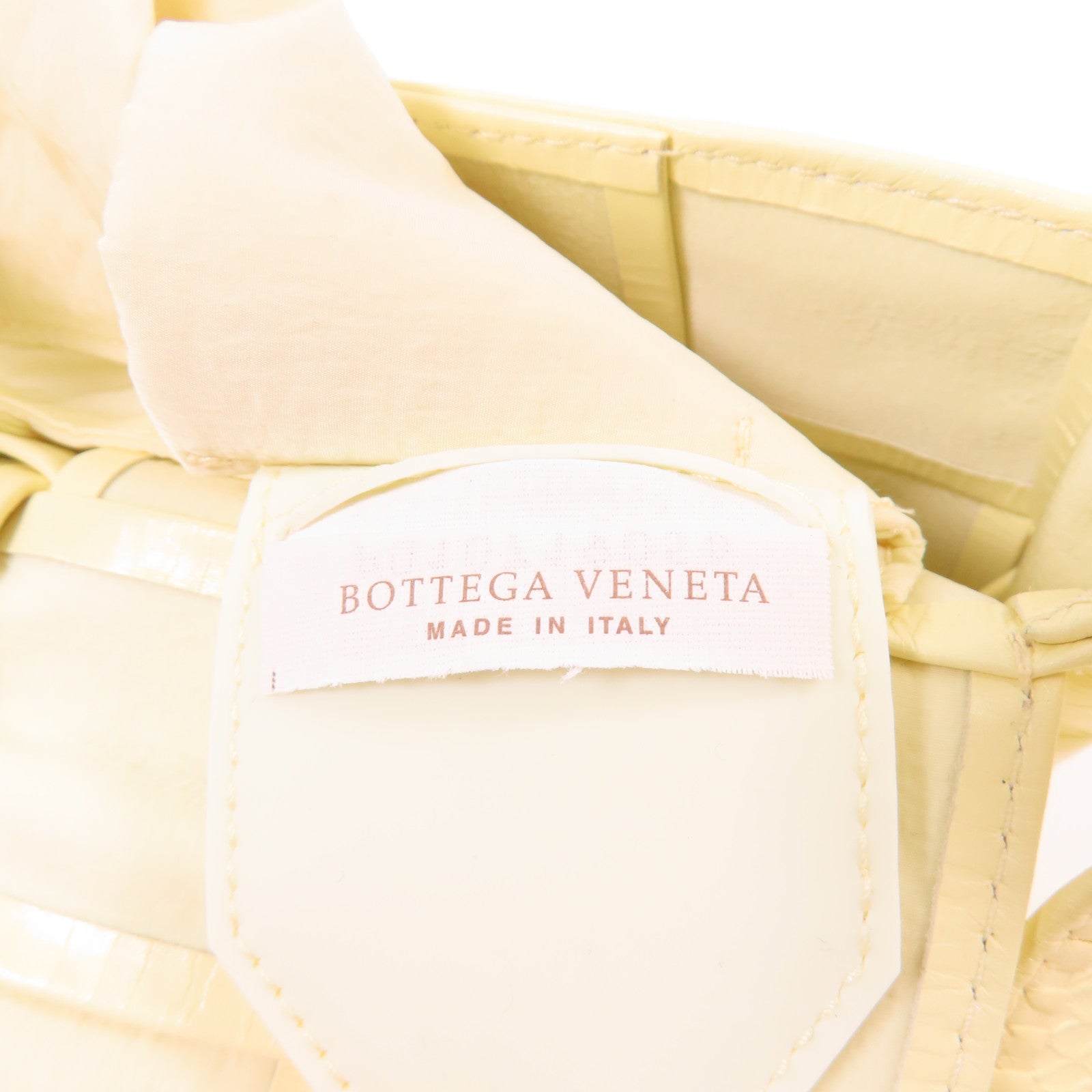 BOTTEGA VENETA 牛皮皮革Cassette銀扣肩背袋