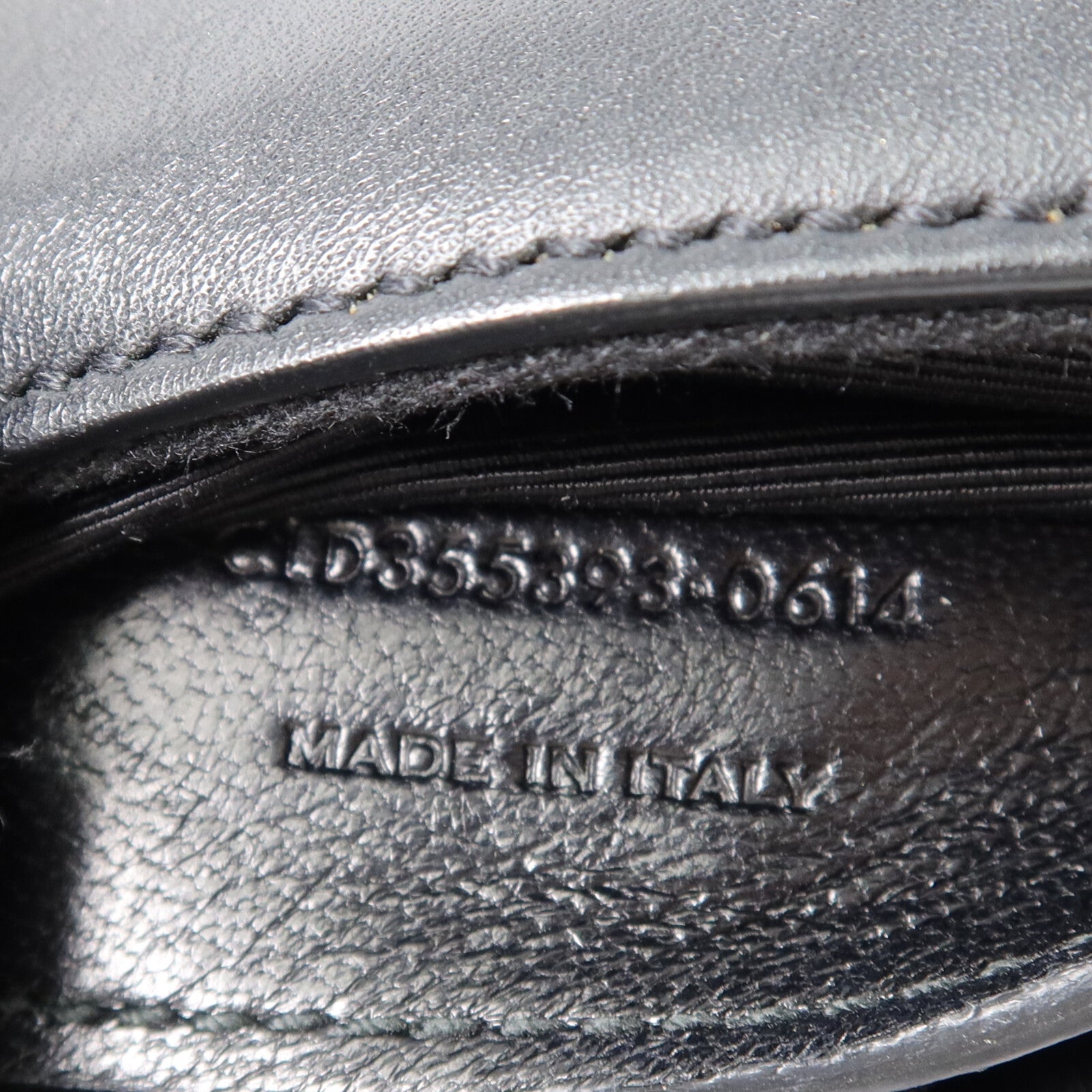 YVES SAINT LAURENT 牛皮皮革Classic Duffle Mini 18鏈帶手挽肩背兩用袋
