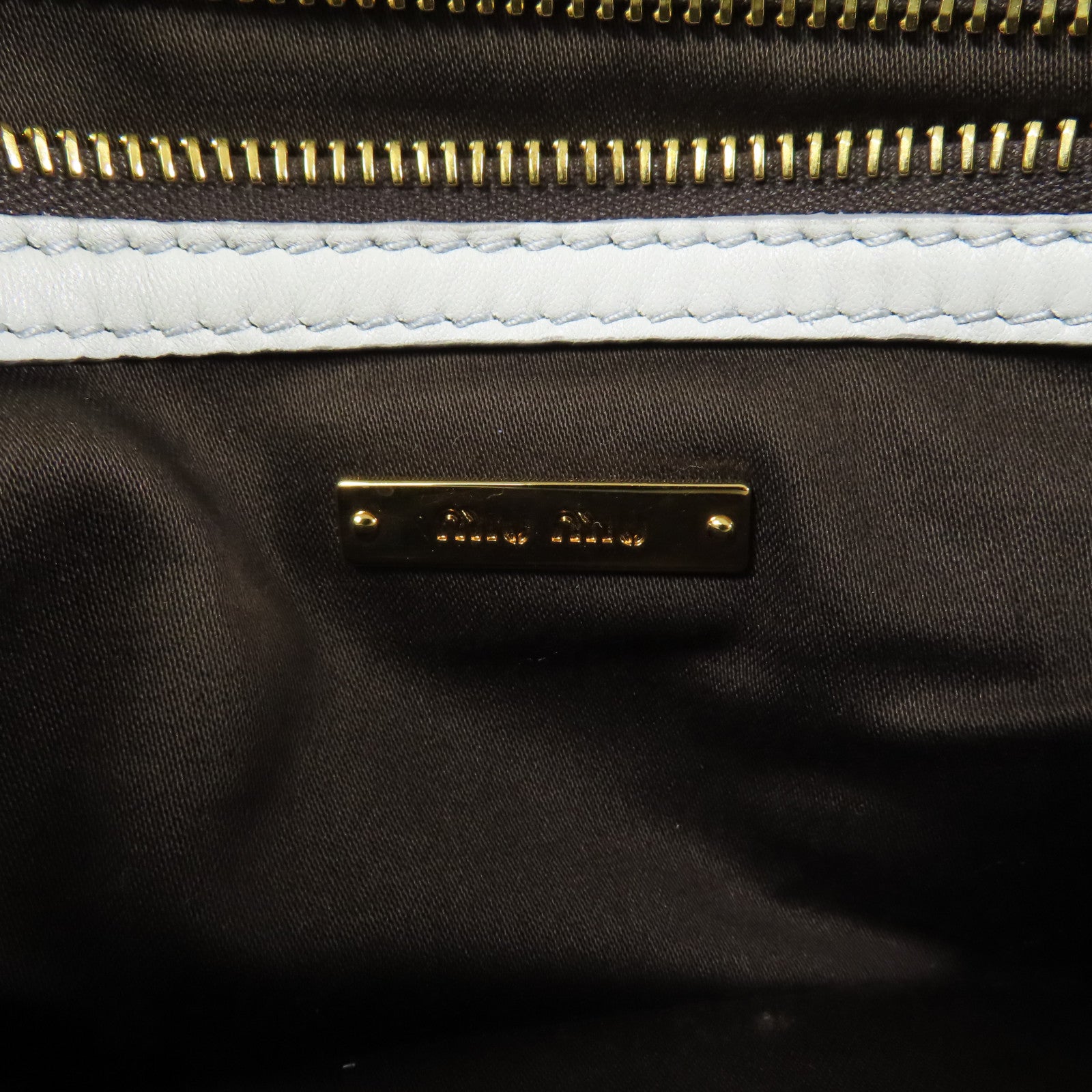 Miu Miu 牛皮皮革Shoulder Bag金扣肩背袋