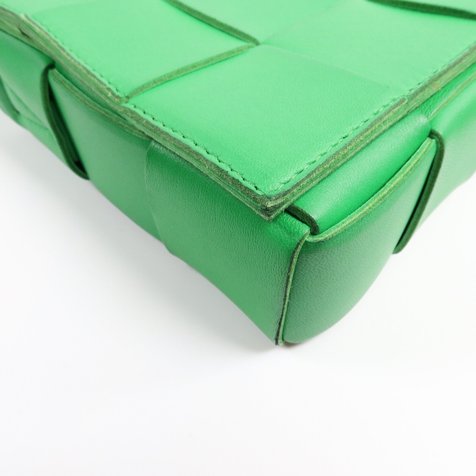 BOTTEGA VENETA 羊皮皮革Cassette Camera Bag肩背袋