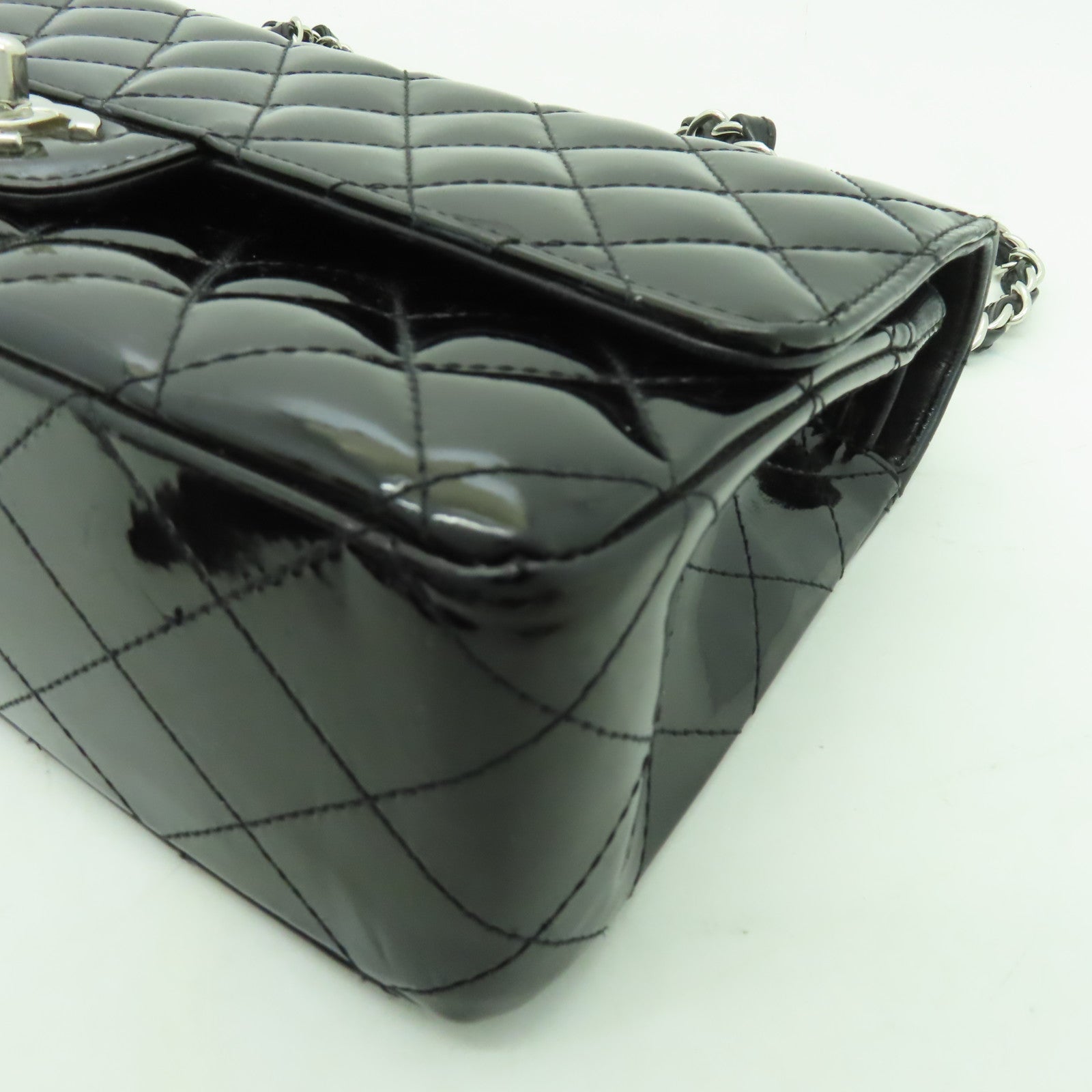CHANEL 【清倉大減價】菱格漆皮皮革Chain Shoulder銀扣鏈帶肩背袋黑色