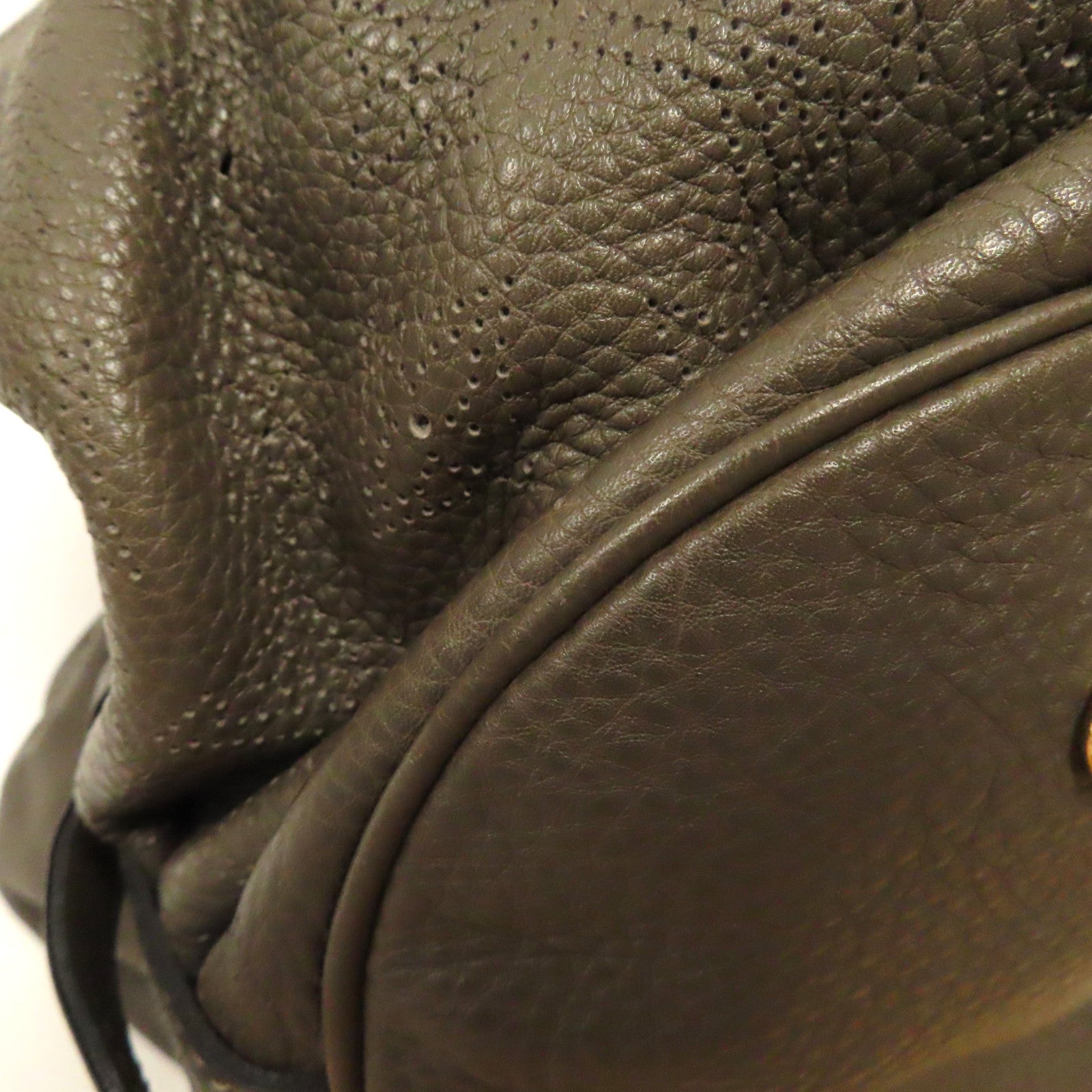 LOUIS VUITTON 【激減優惠】Mahina Ladies Mahina Leather金扣手挽袋灰色