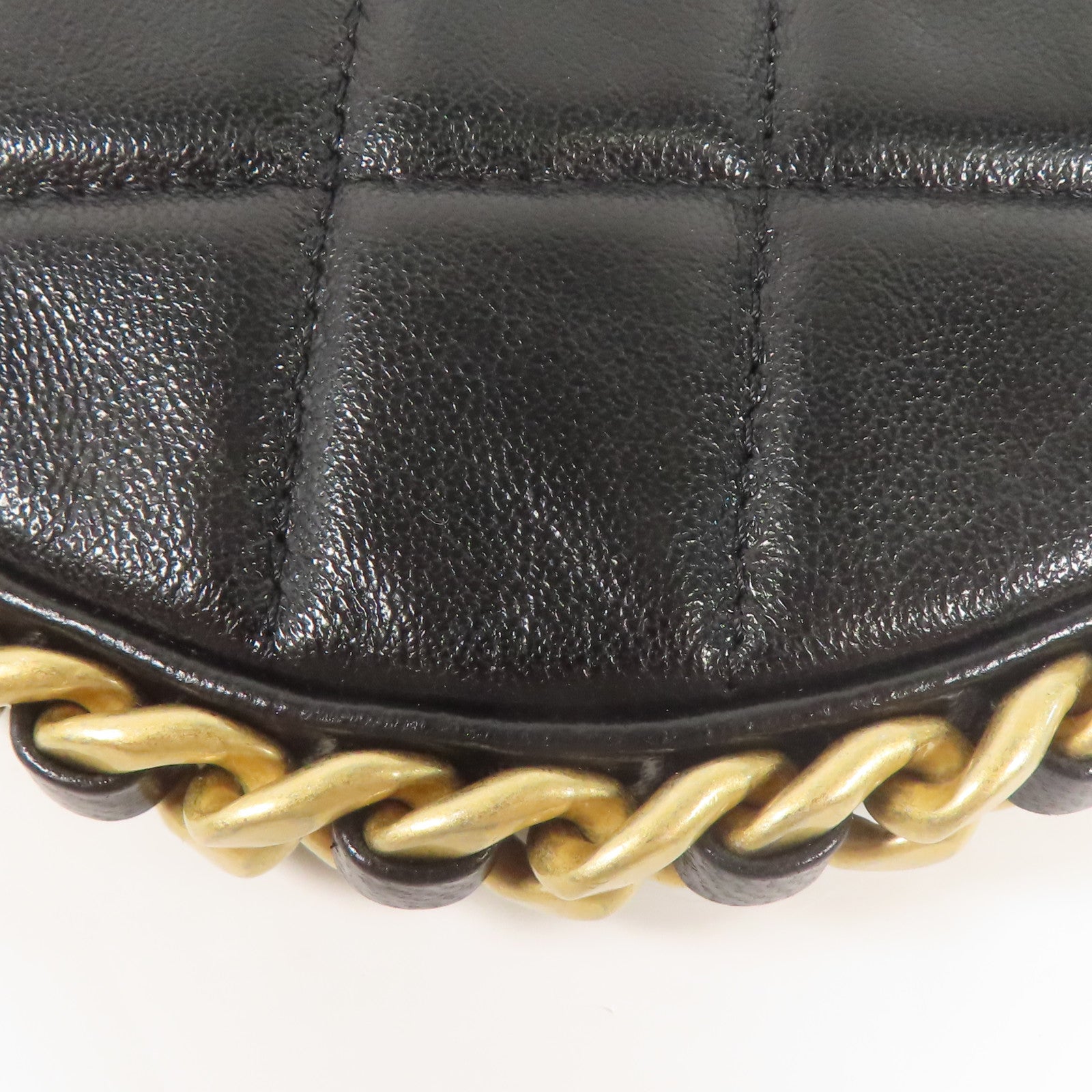 CHANEL 【激減優惠】羊皮皮革Around Hobo金扣鏈帶手挽袋