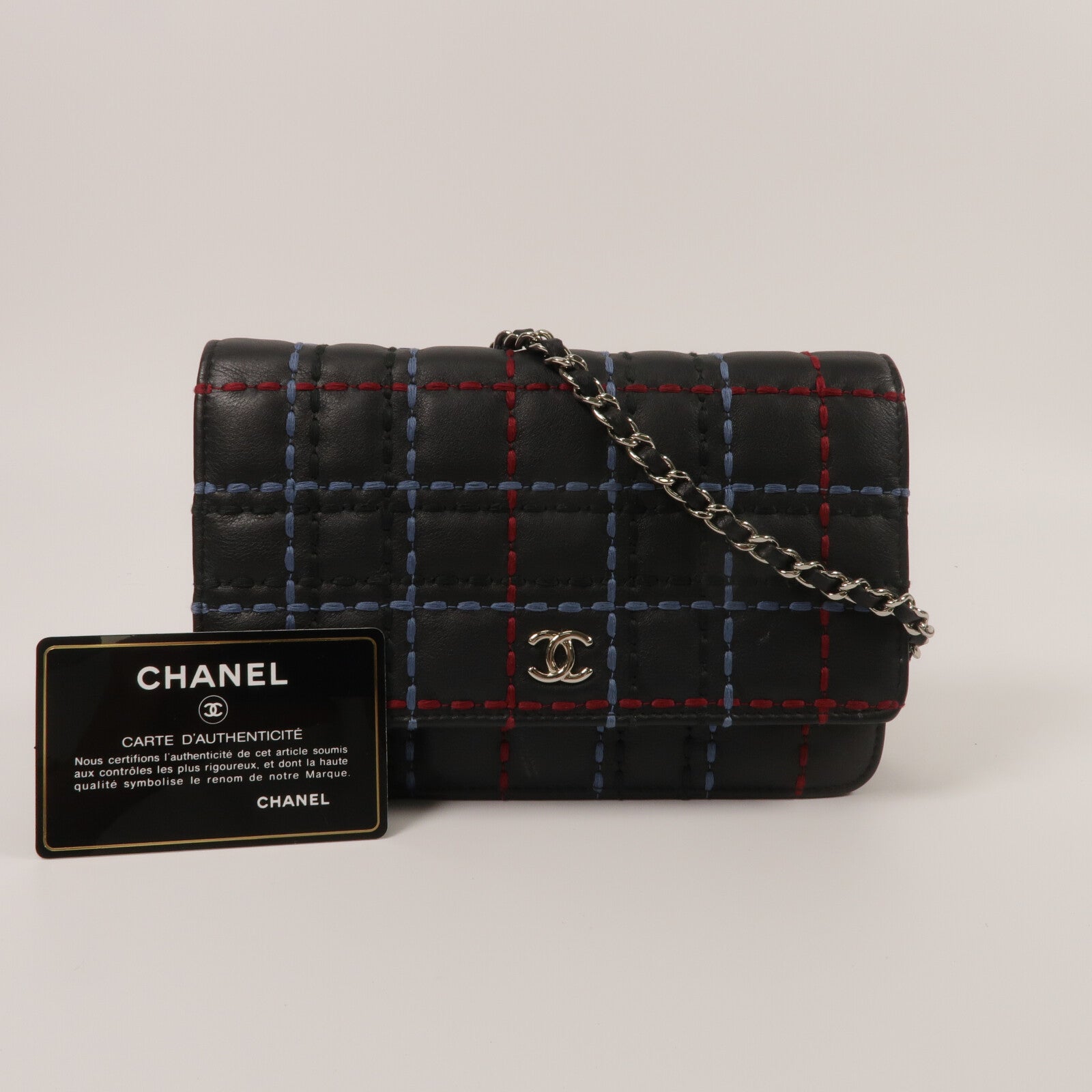 CHANEL 牛皮皮革WOC Wallet On Chain鏈帶肩背袋