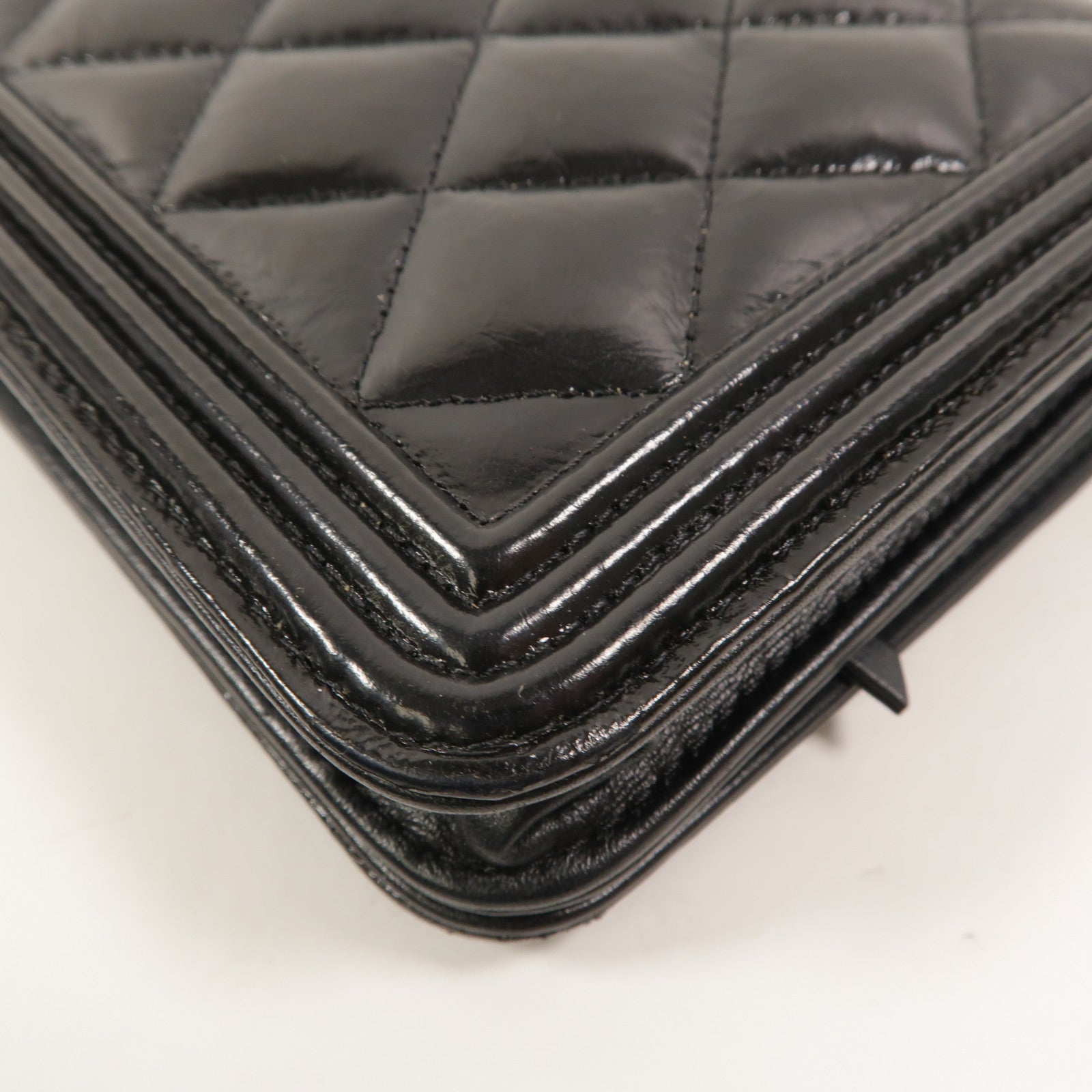 CHANEL 漆皮皮革WOC Wallet On Chain鏈帶肩背袋