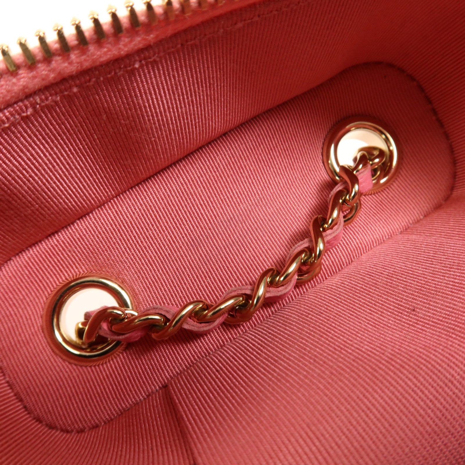 CHANEL 【激減優惠】牛皮皮革Phone Bag金扣鏈帶肩背袋