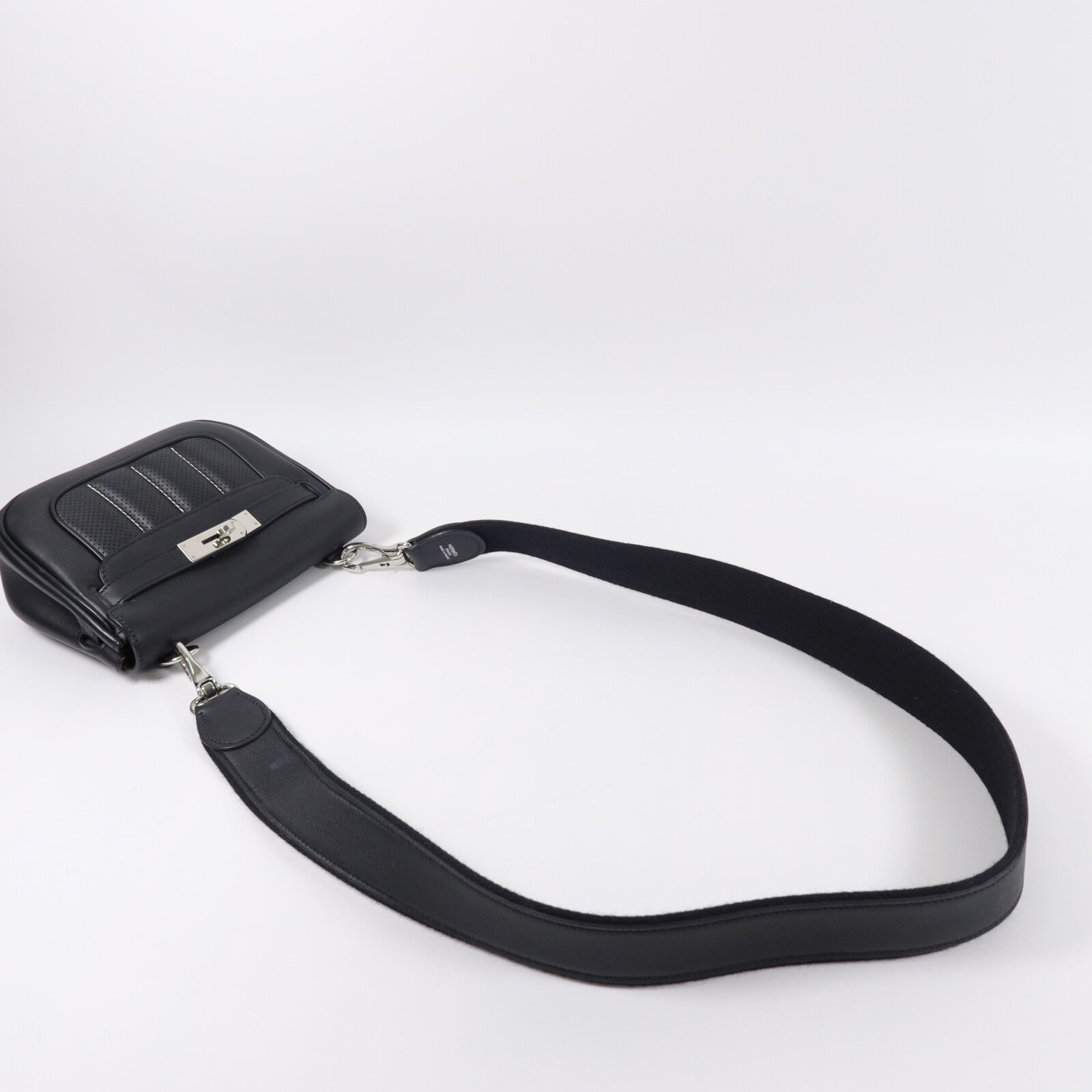 HERMES Swift皮革Berline Mini肩背袋Noir