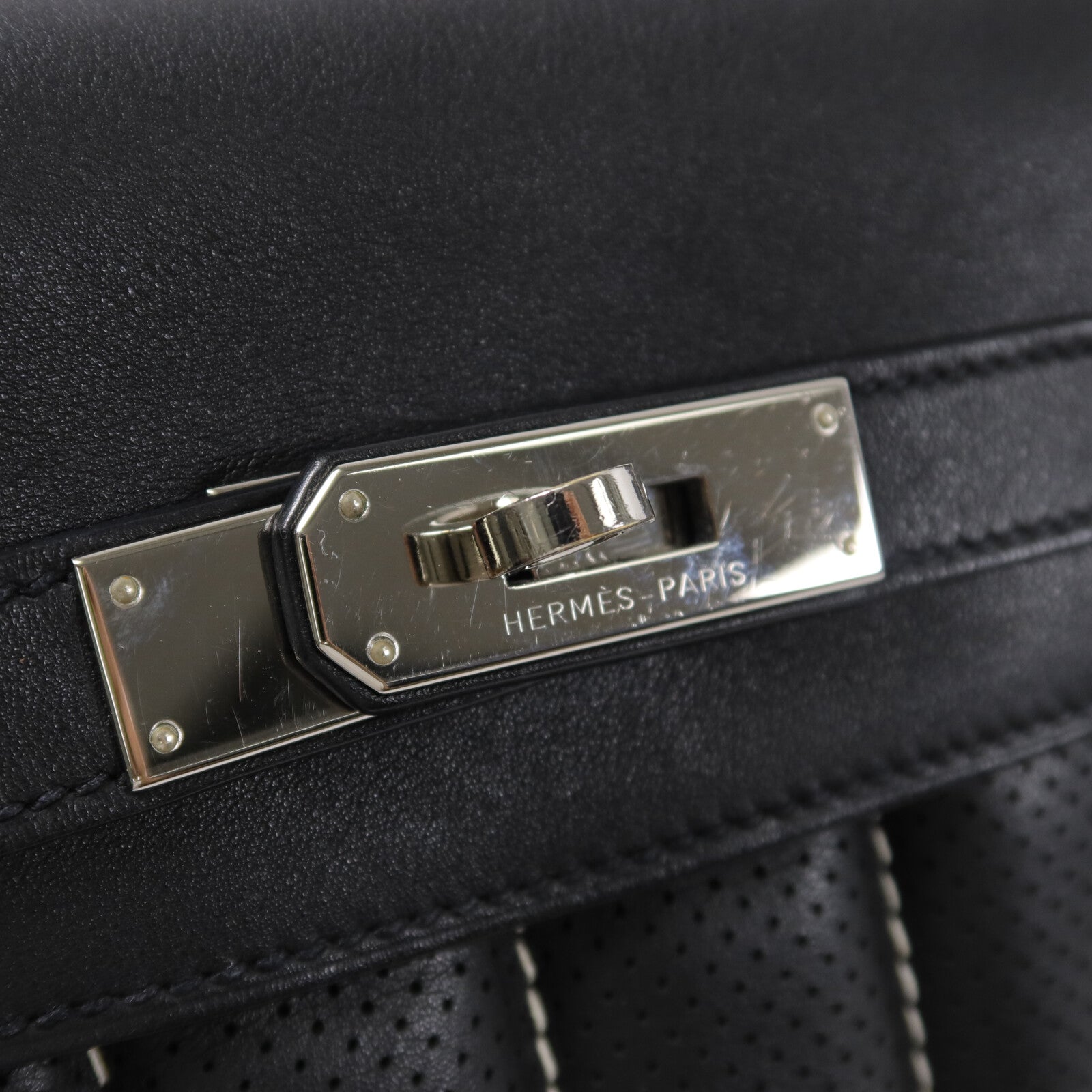 HERMES Swift皮革Berline Mini肩背袋Noir