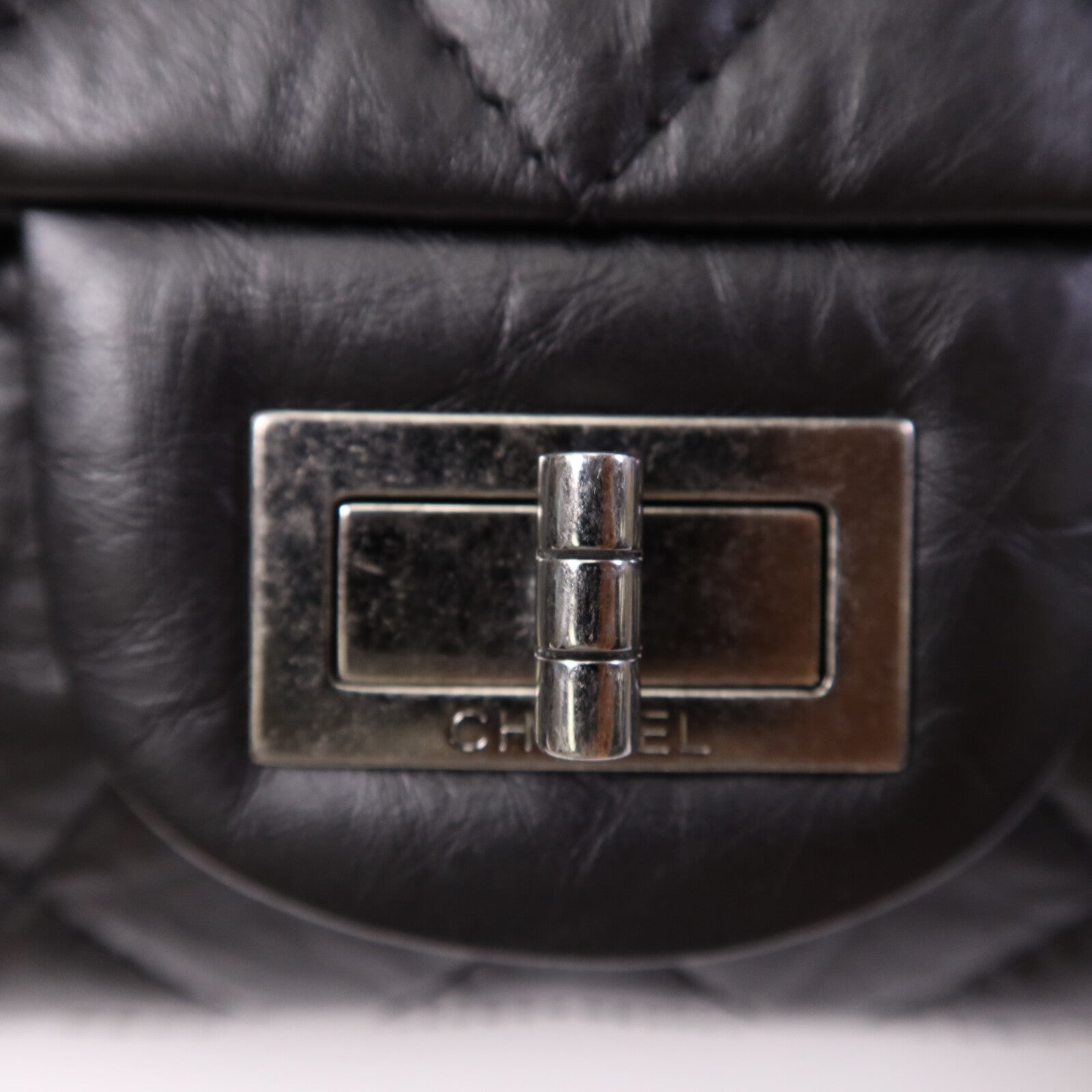 CHANEL 牛皮皮革2.55 Maxi銀扣鏈帶肩背袋