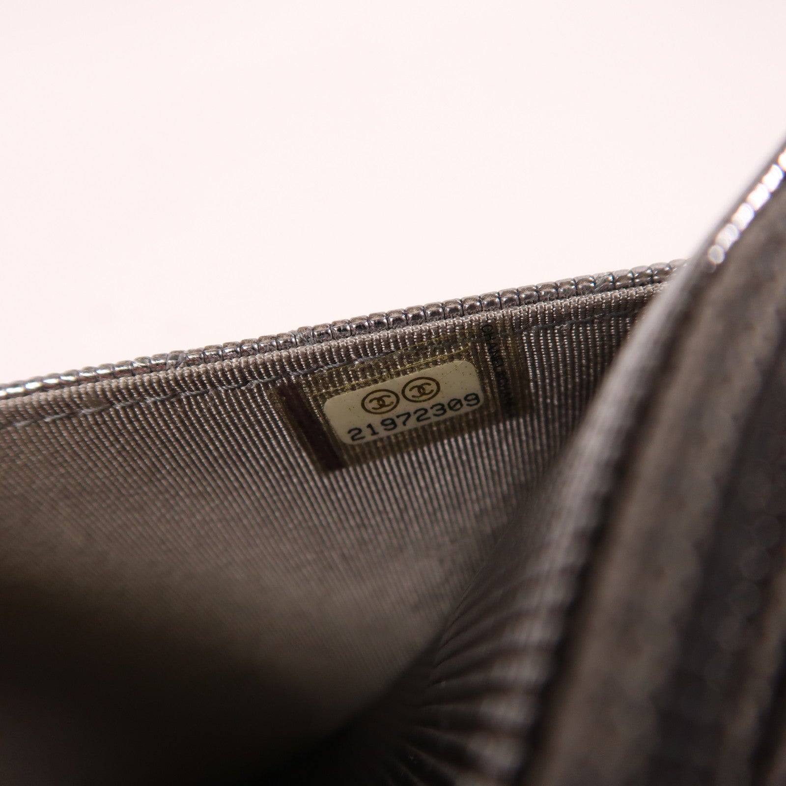 CHANEL 皮革WOC Wallet On Chain銀扣鏈帶肩背袋