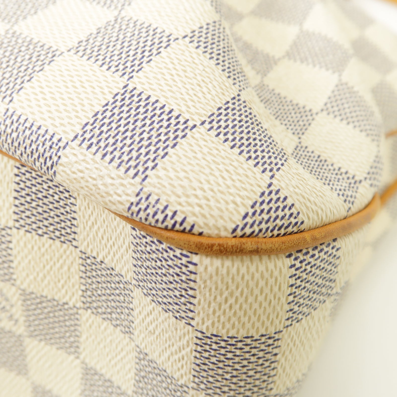 LOUIS VUITTON Damier Azur Siracusa PM金扣肩背袋白色