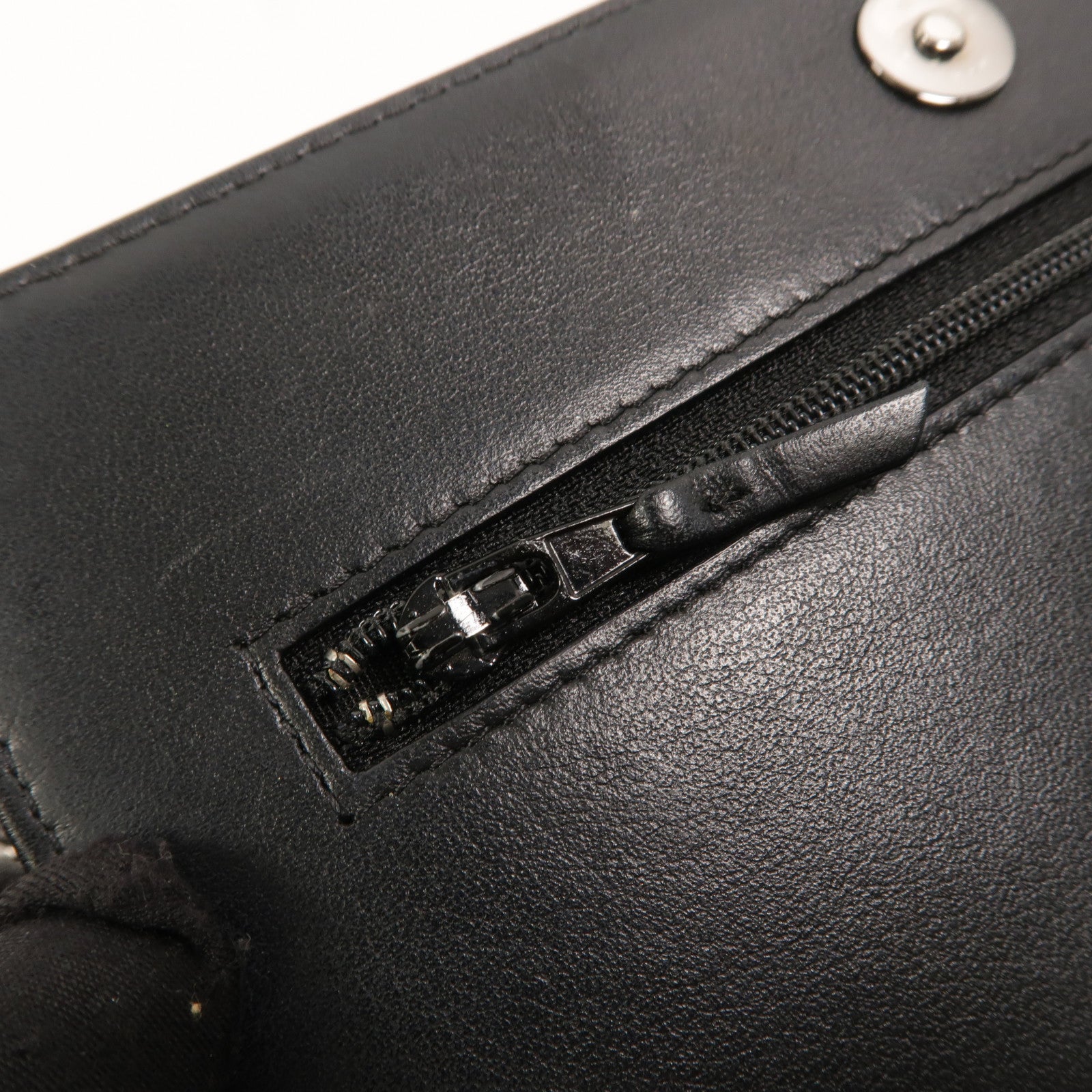 CHANEL 漆皮皮革WOC Wallet On Chain鏈帶肩背袋