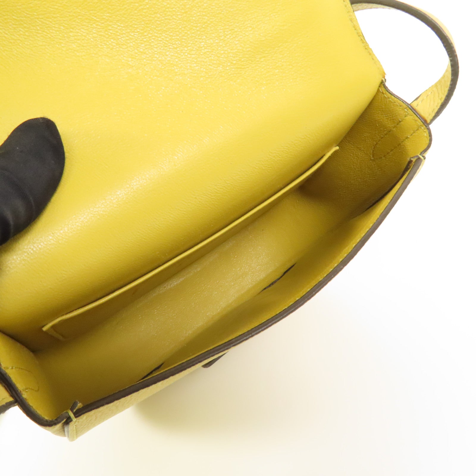 CELINE 牛皮皮革Trotteur金扣肩背袋