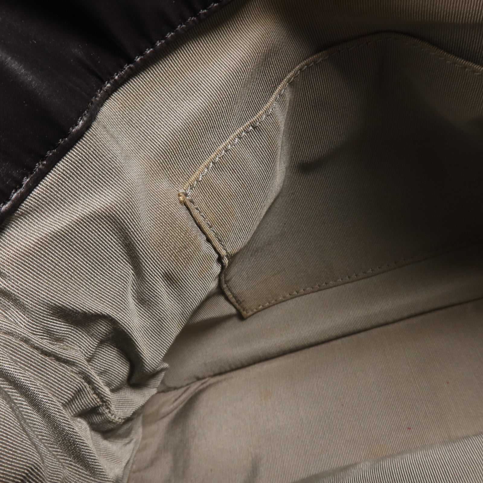 CHANEL 尼龍Shoulder Bag銀扣鏈帶肩背袋