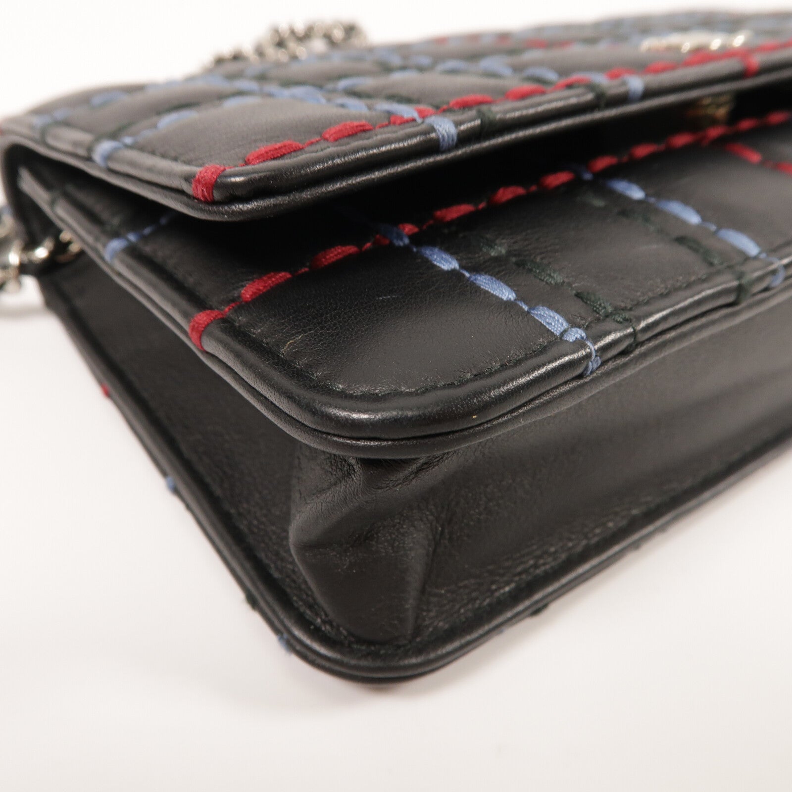 CHANEL 牛皮皮革WOC Wallet On Chain鏈帶肩背袋