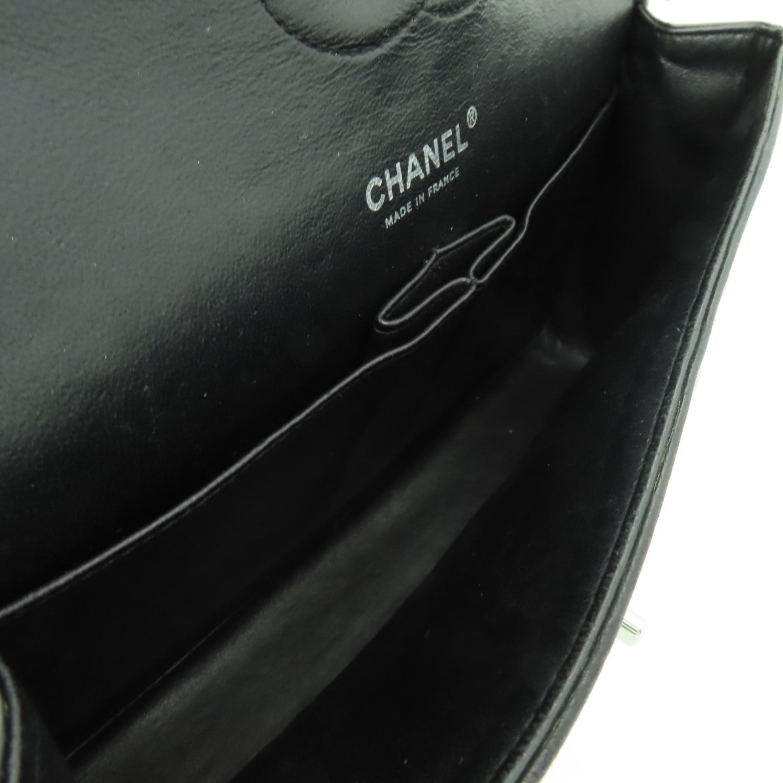 CHANEL 【清倉大減價】菱格漆皮皮革Chain Shoulder銀扣鏈帶肩背袋黑色