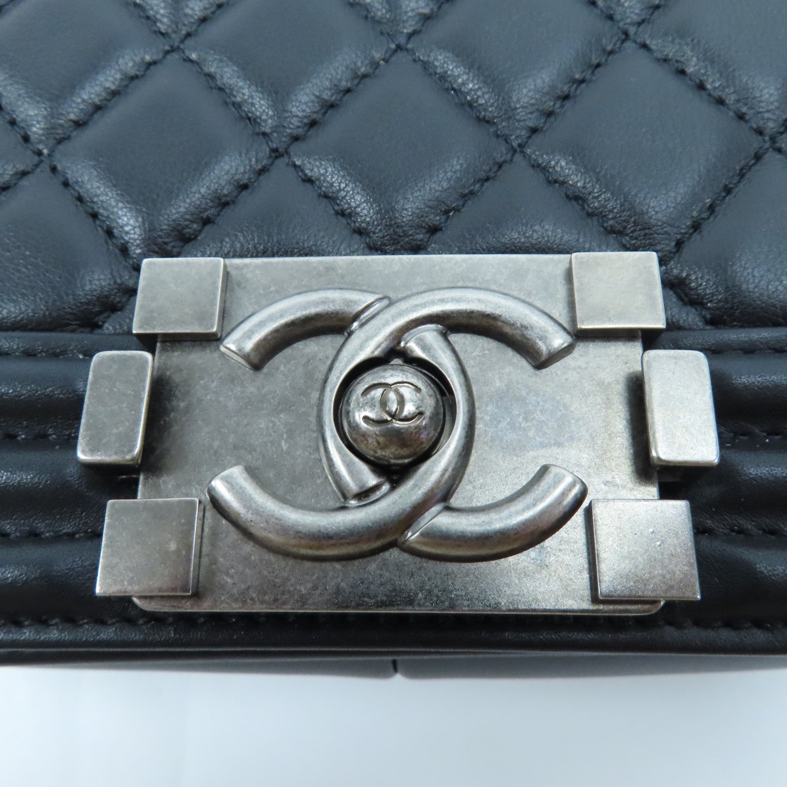 CHANEL 【激減優惠】菱格羊皮皮革Boy 25銀扣鏈帶肩背袋黑色