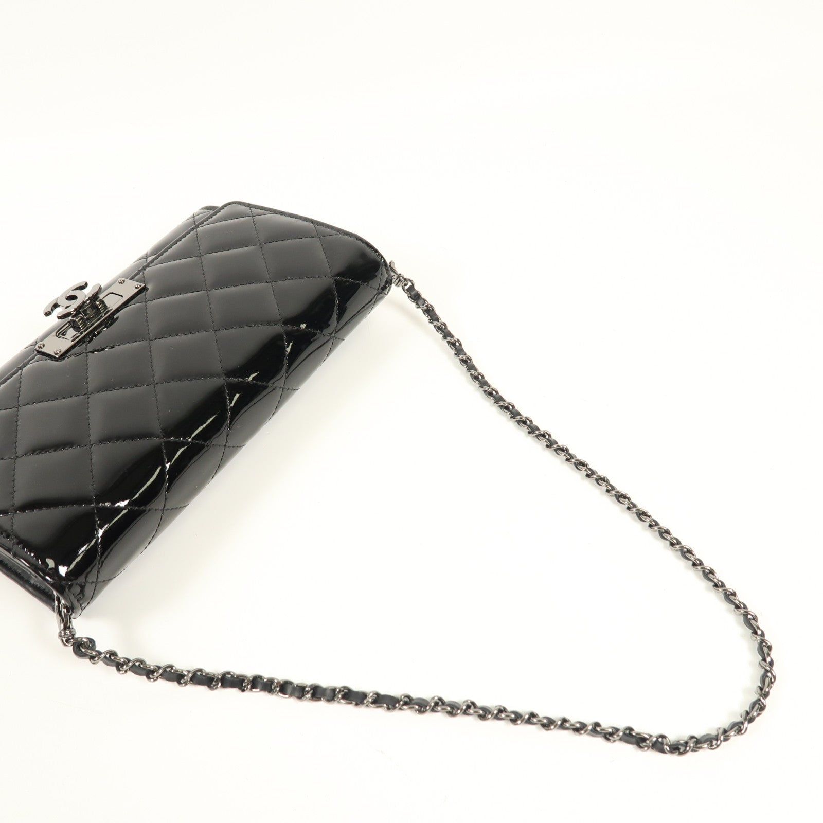 CHANEL 漆皮皮革Shoulder Bag銀扣鏈帶肩背袋
