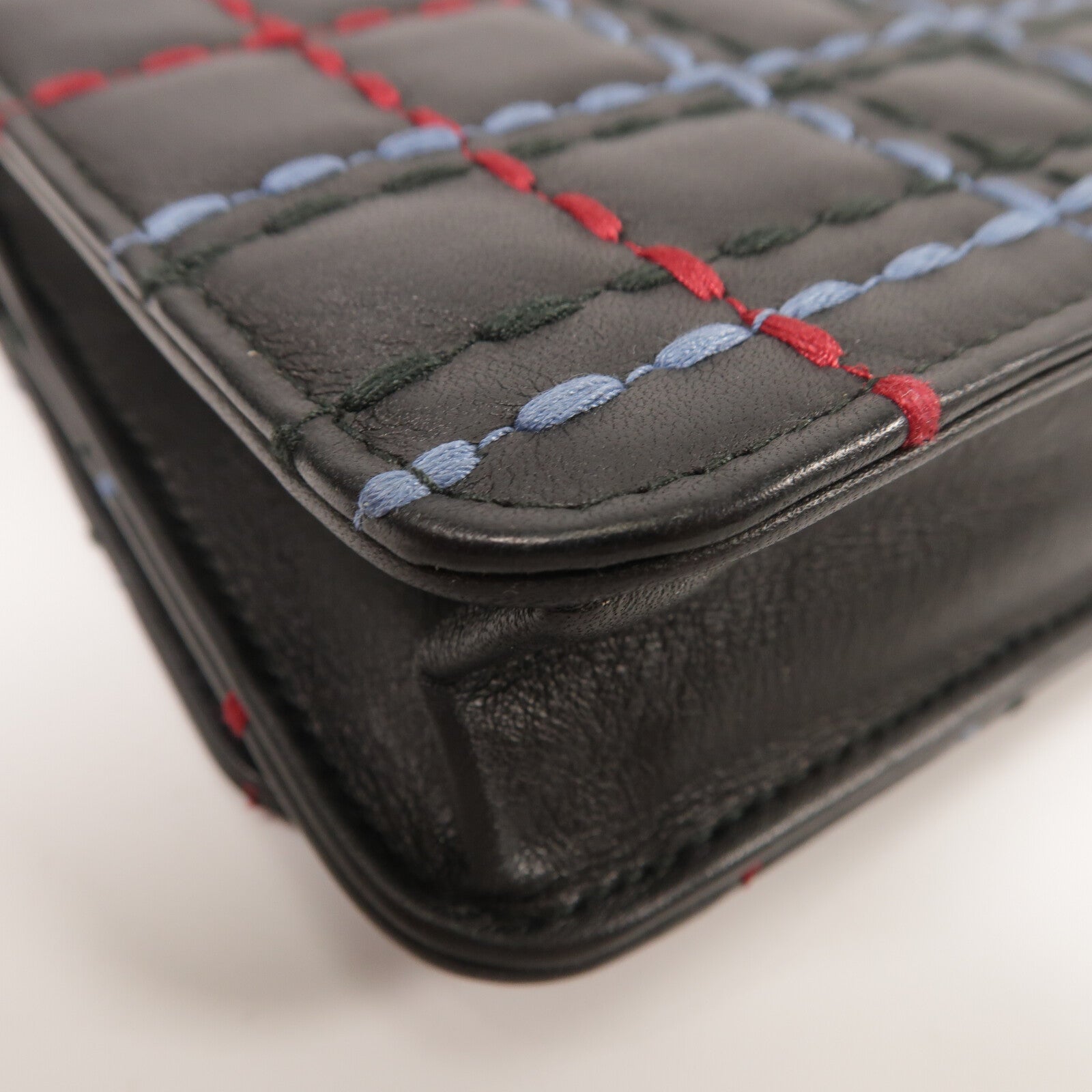 CHANEL 牛皮皮革WOC Wallet On Chain鏈帶肩背袋