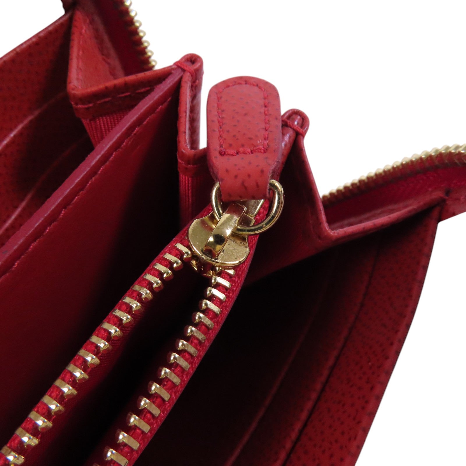 Salvatore Ferragamo 牛皮皮革Round Long Wallet金扣長錢包