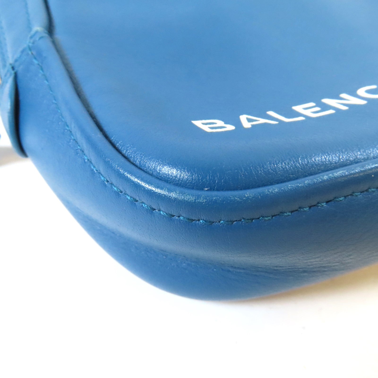 BALENCIAGA 皮革Triangle銀扣手拿包藍色
