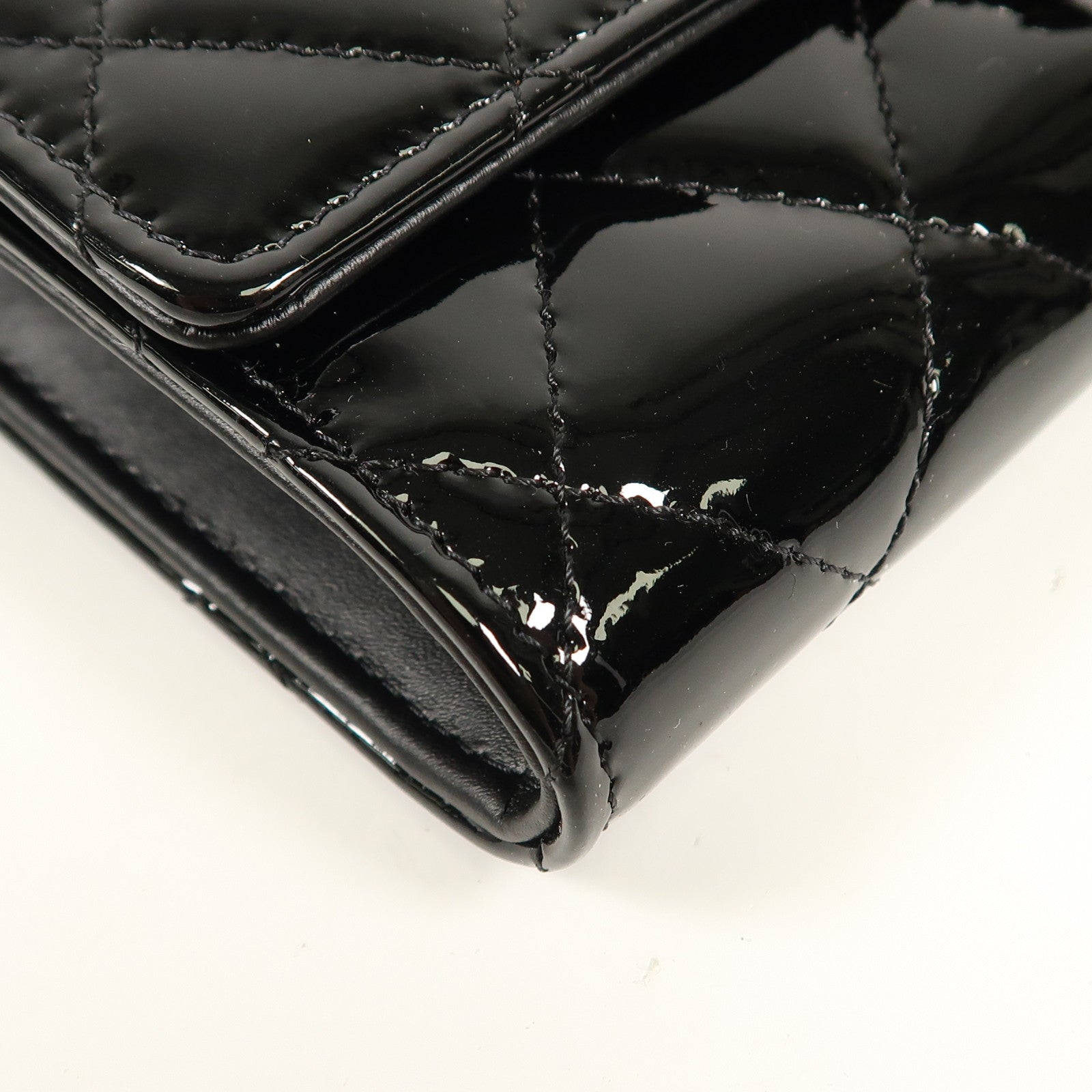 CHANEL 漆皮皮革Shoulder Bag銀扣鏈帶肩背袋