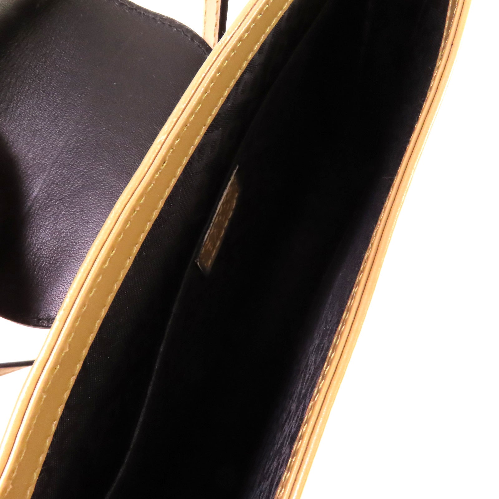 BALLY 牛皮皮革Handbag手挽袋杏色