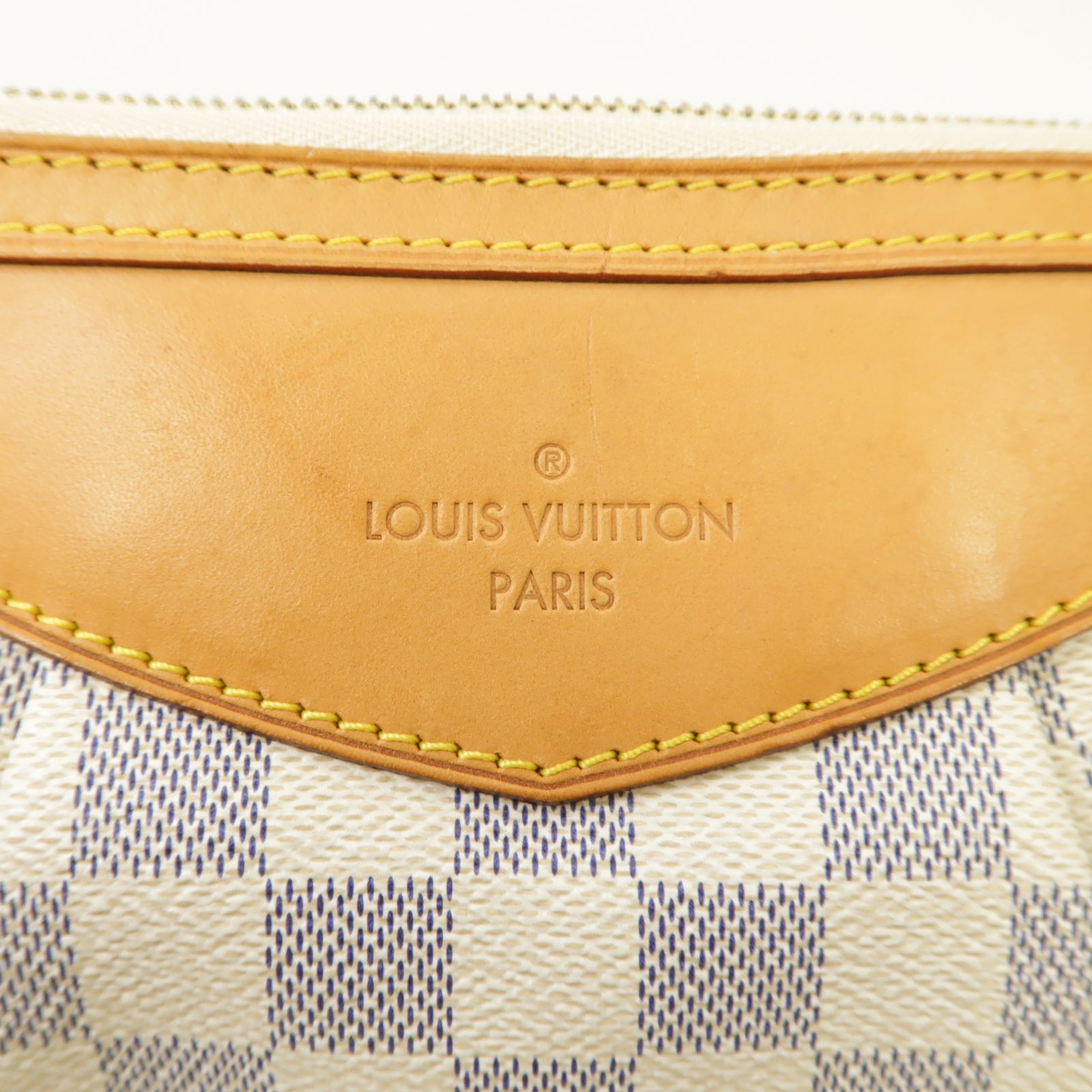LOUIS VUITTON Damier Azur Siracusa PM金扣肩背袋白色