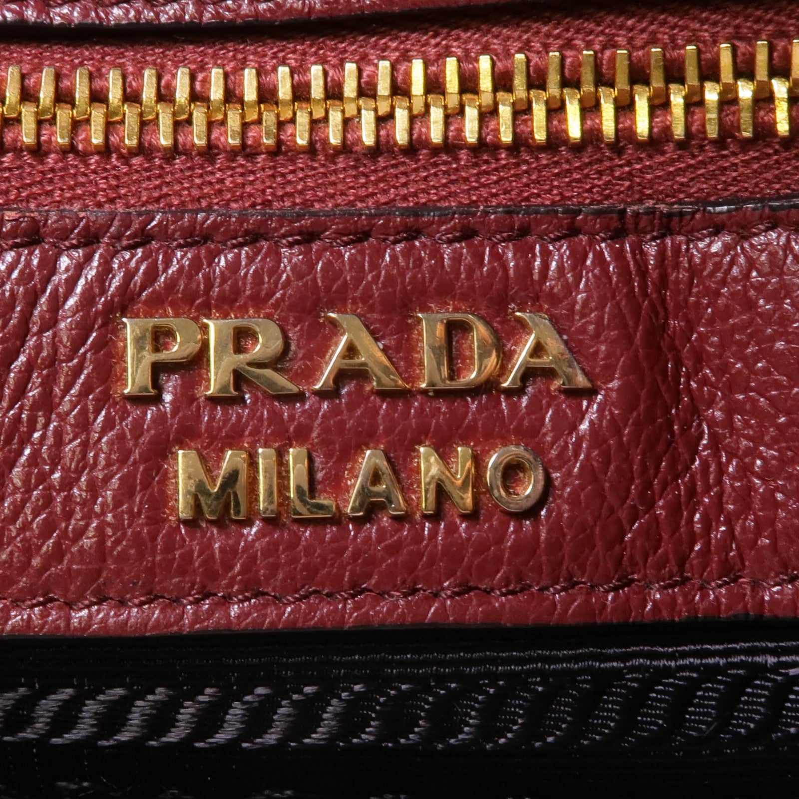 PRADA 牛皮皮革Shoulder Tote金扣肩背袋/手挽袋